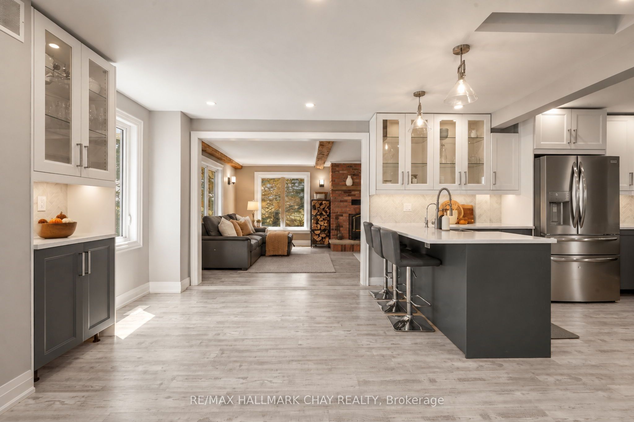 665221 20 Sideroad Property Photo 10