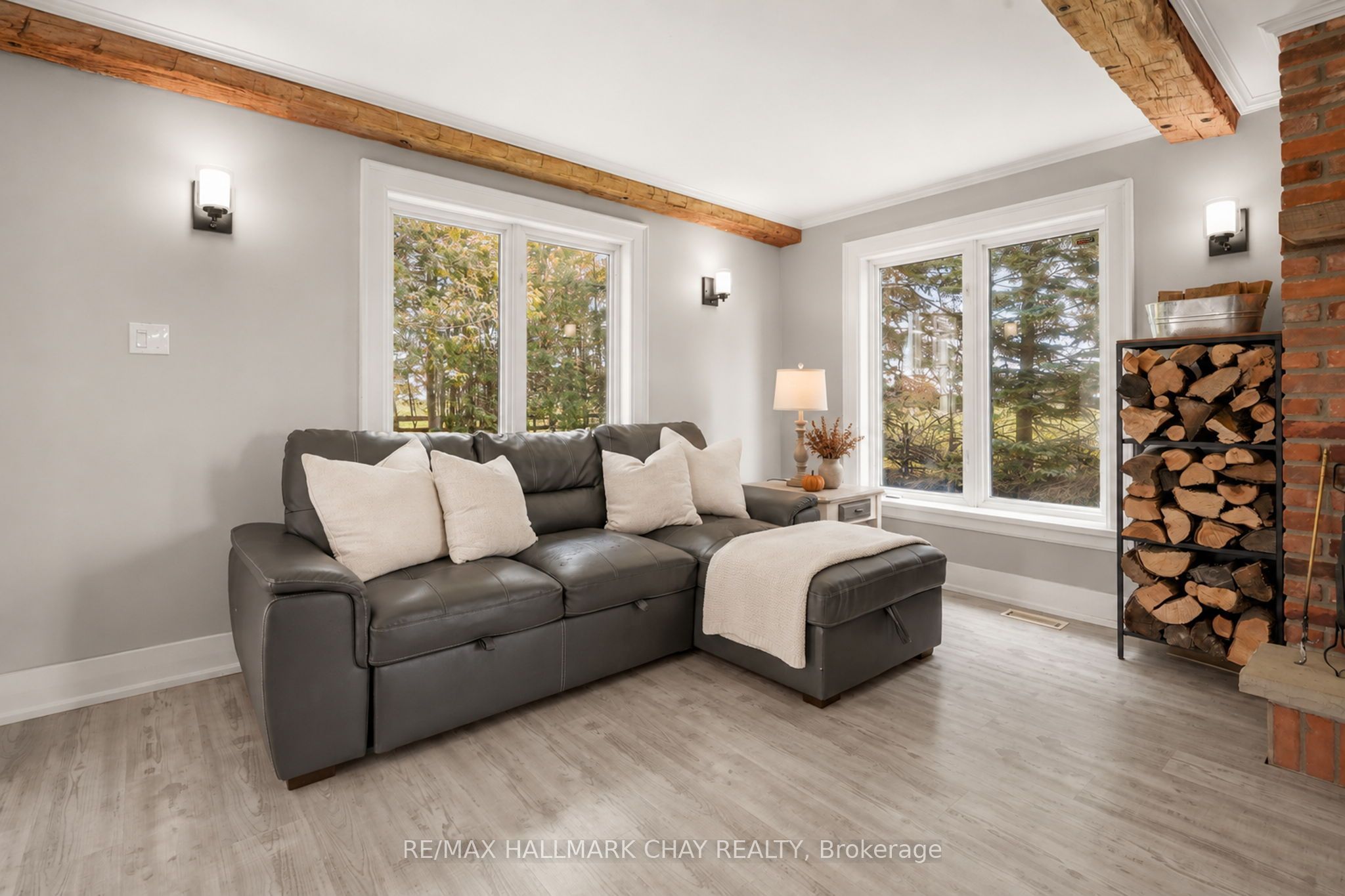 665221 20 Sideroad Property Photo 19