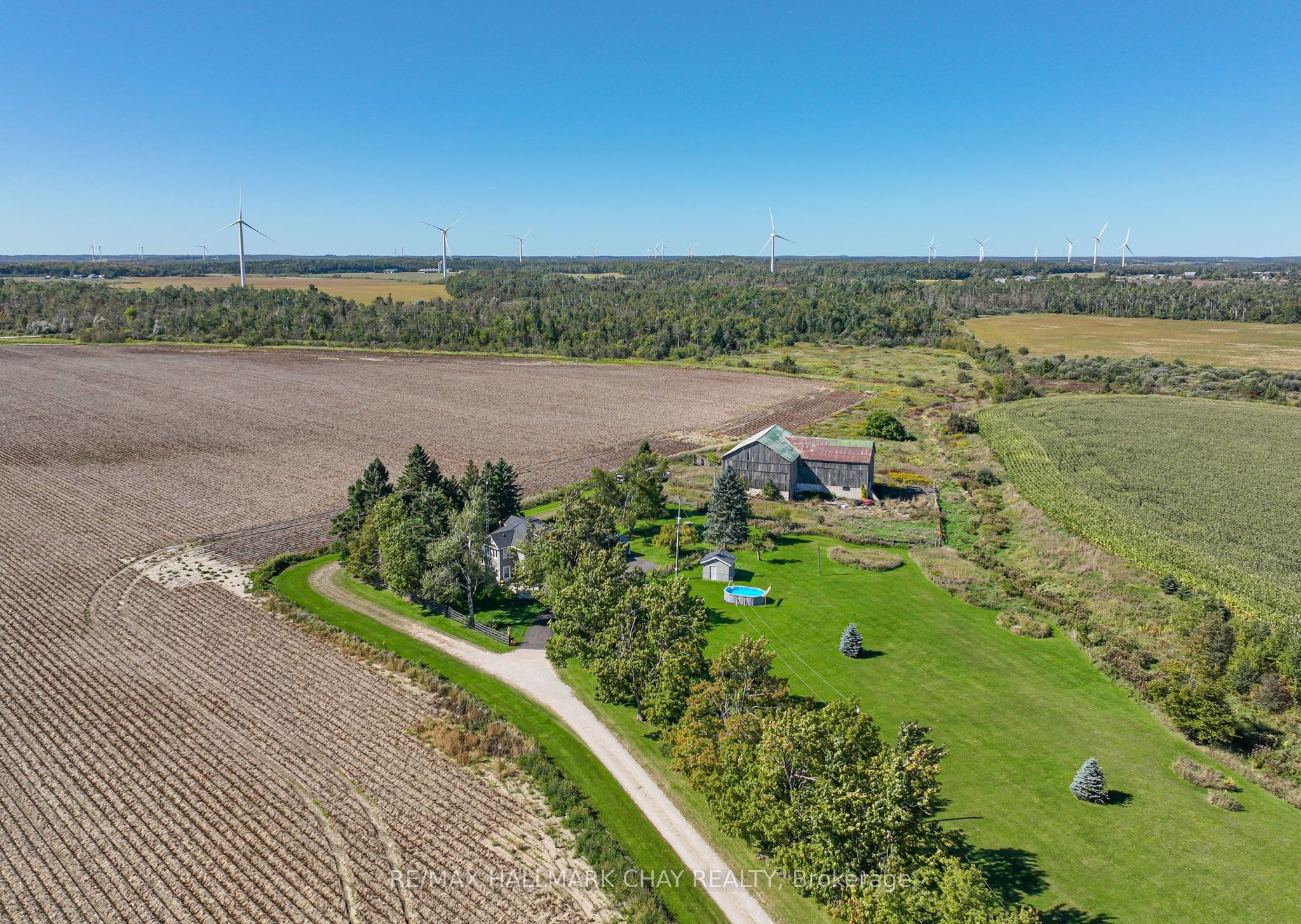 665221 20 Sideroad Property Photo 43