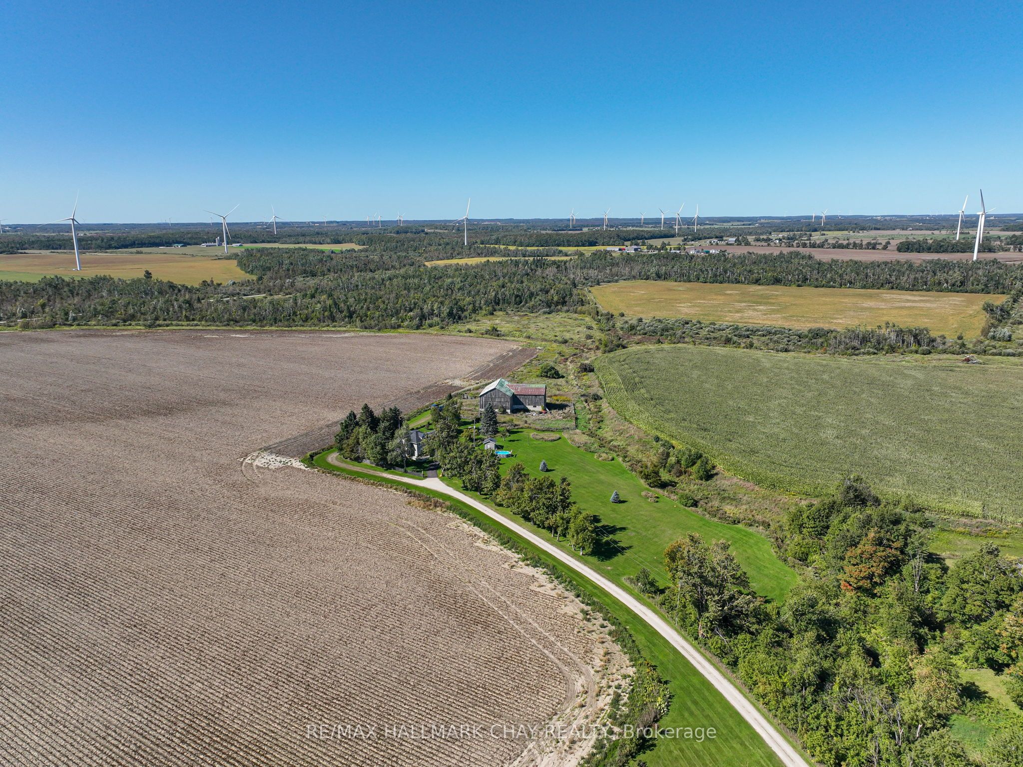 665221 20 Sideroad Property Photo 46
