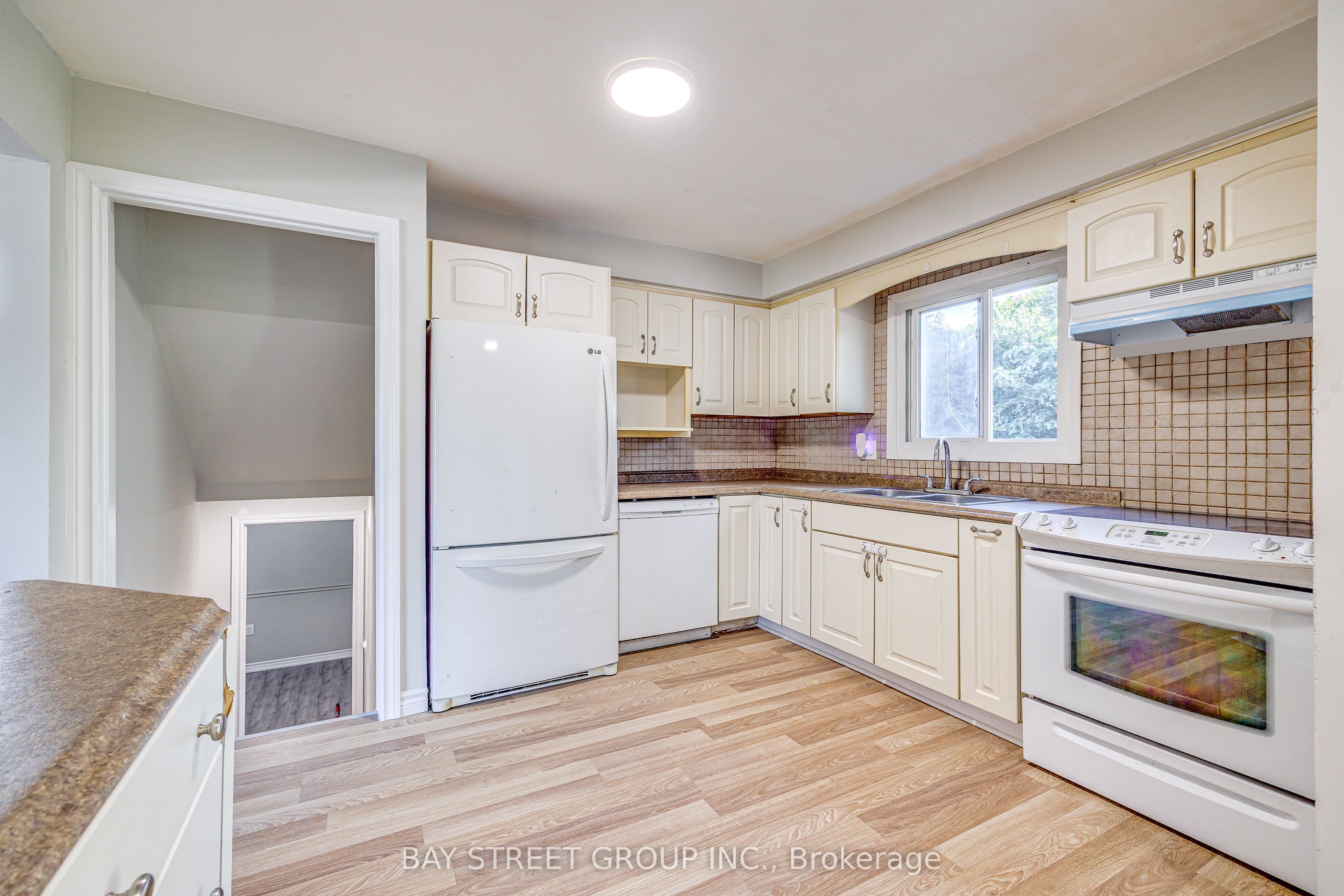 110 St. David's Road Property Photo 9