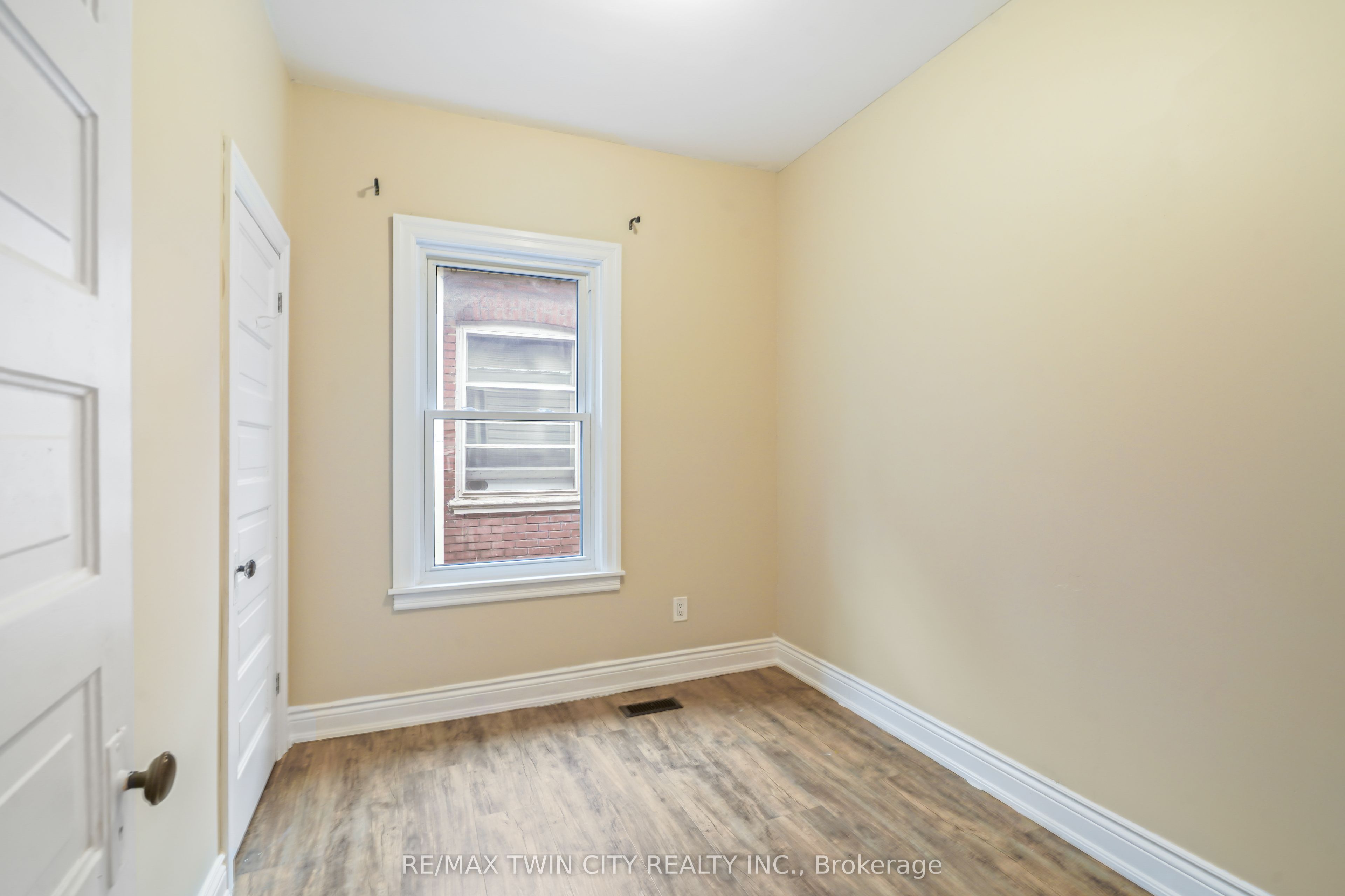 25 Alonzo Street Property Photo 18