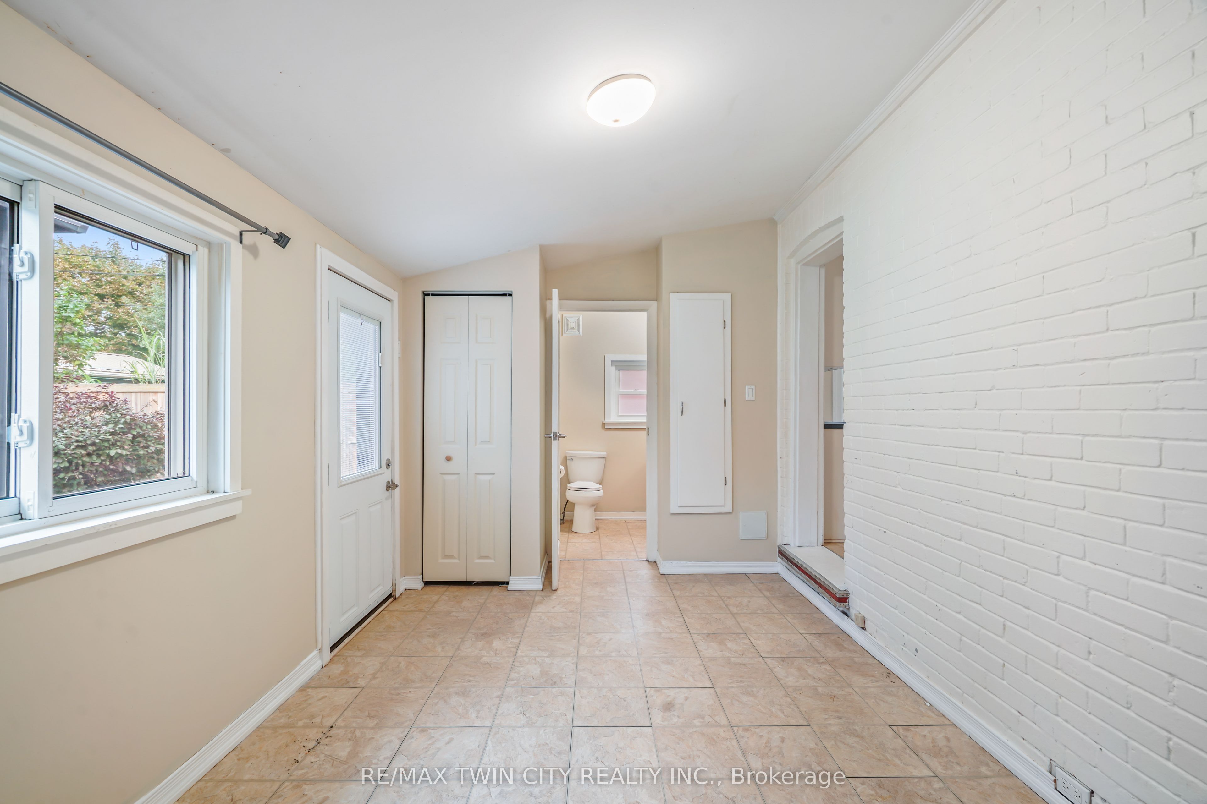 25 Alonzo Street Property Photo 30