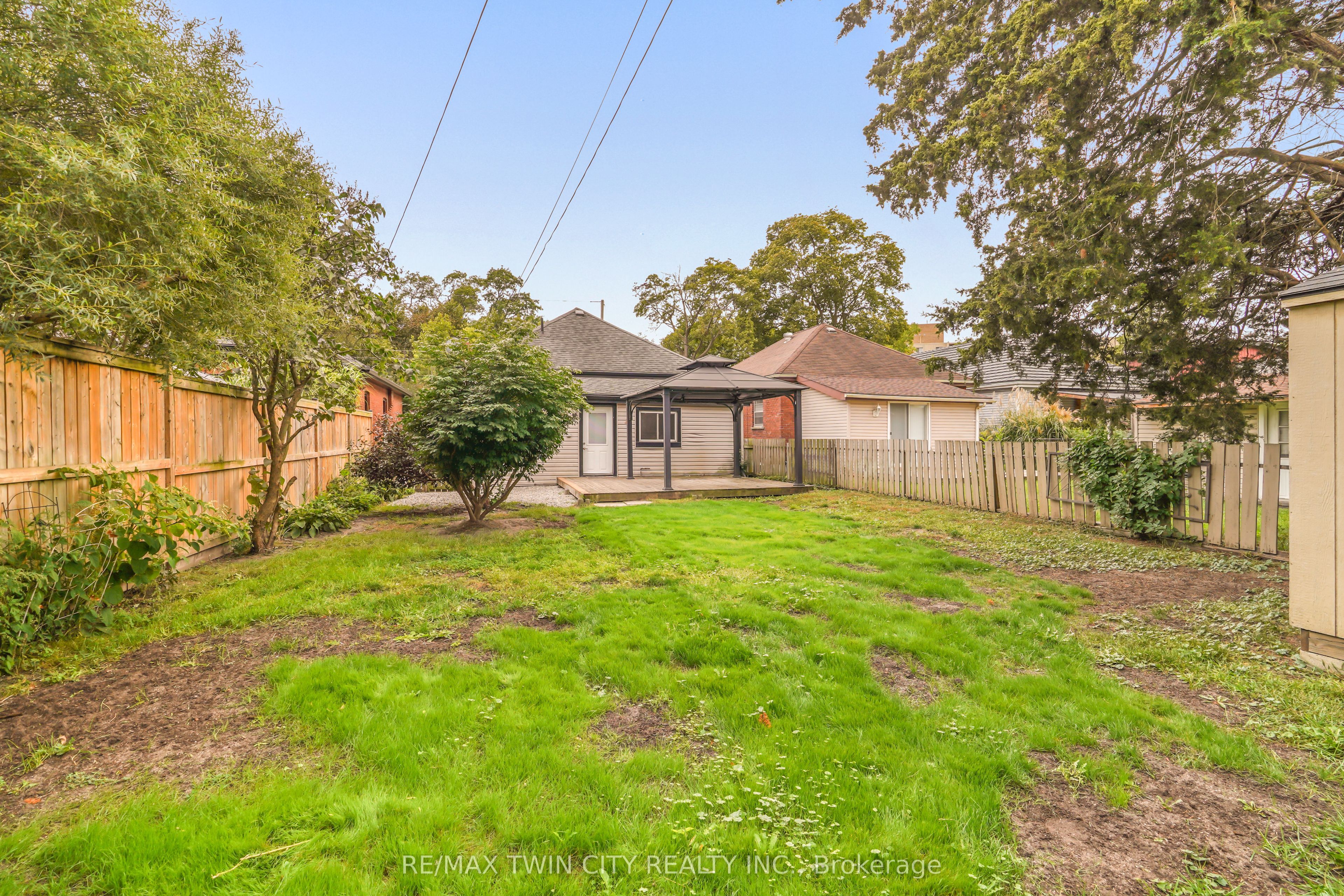 25 Alonzo Street Property Photo 37