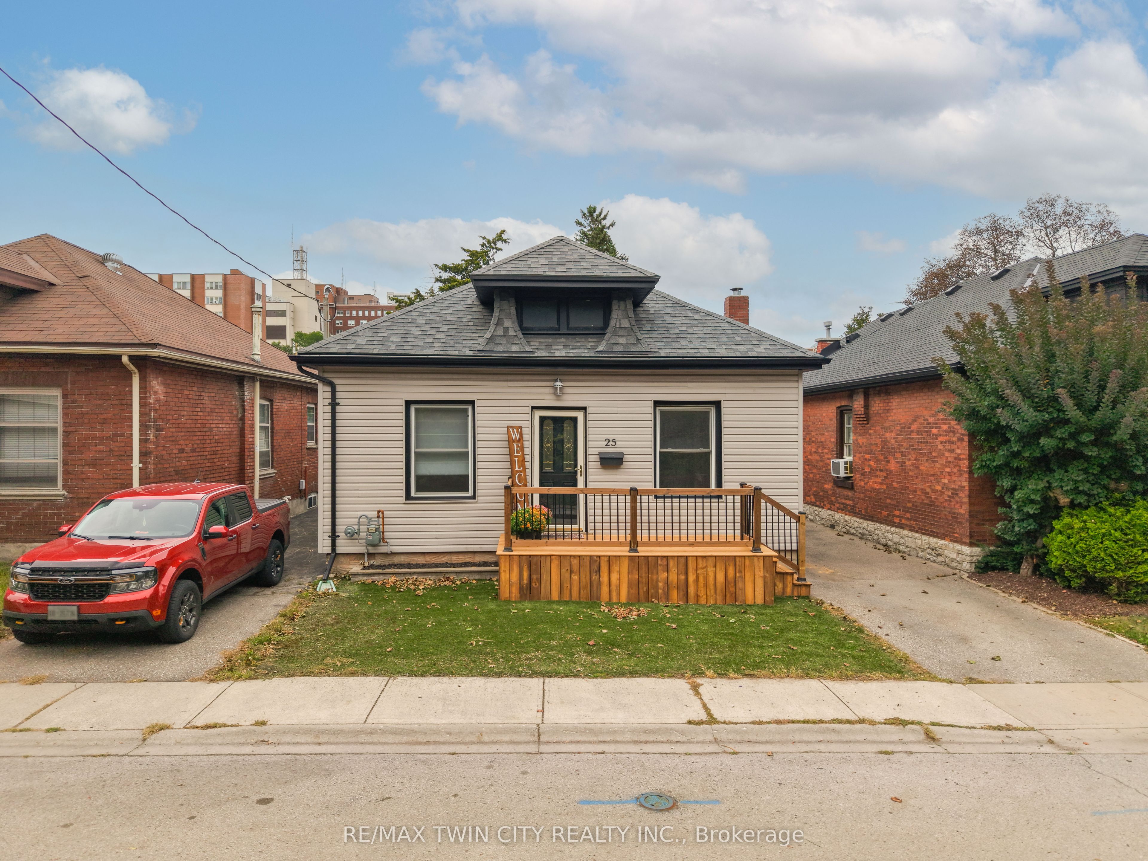 25 Alonzo Street Property Photo 39