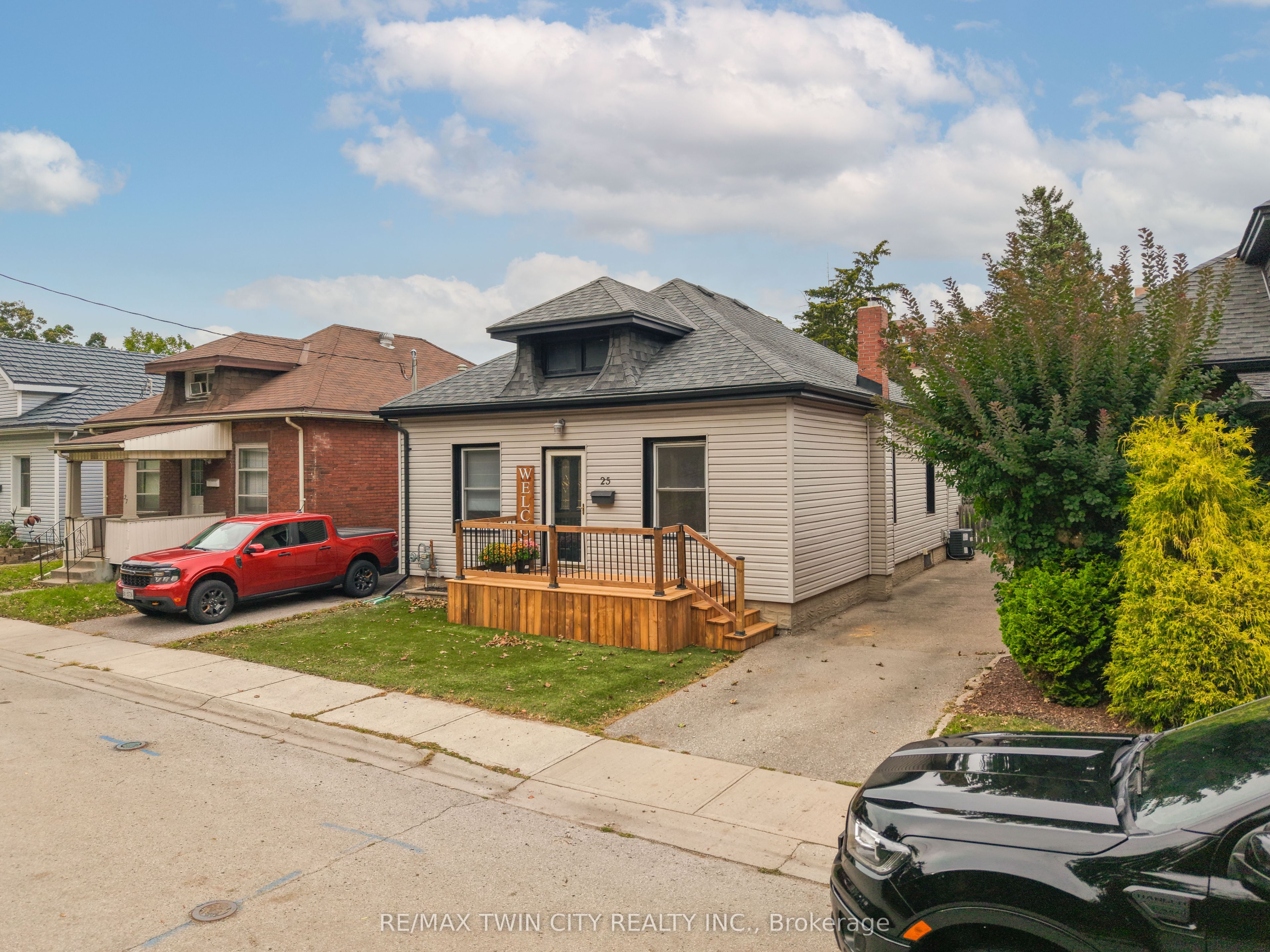 25 Alonzo Street Property Photo 40