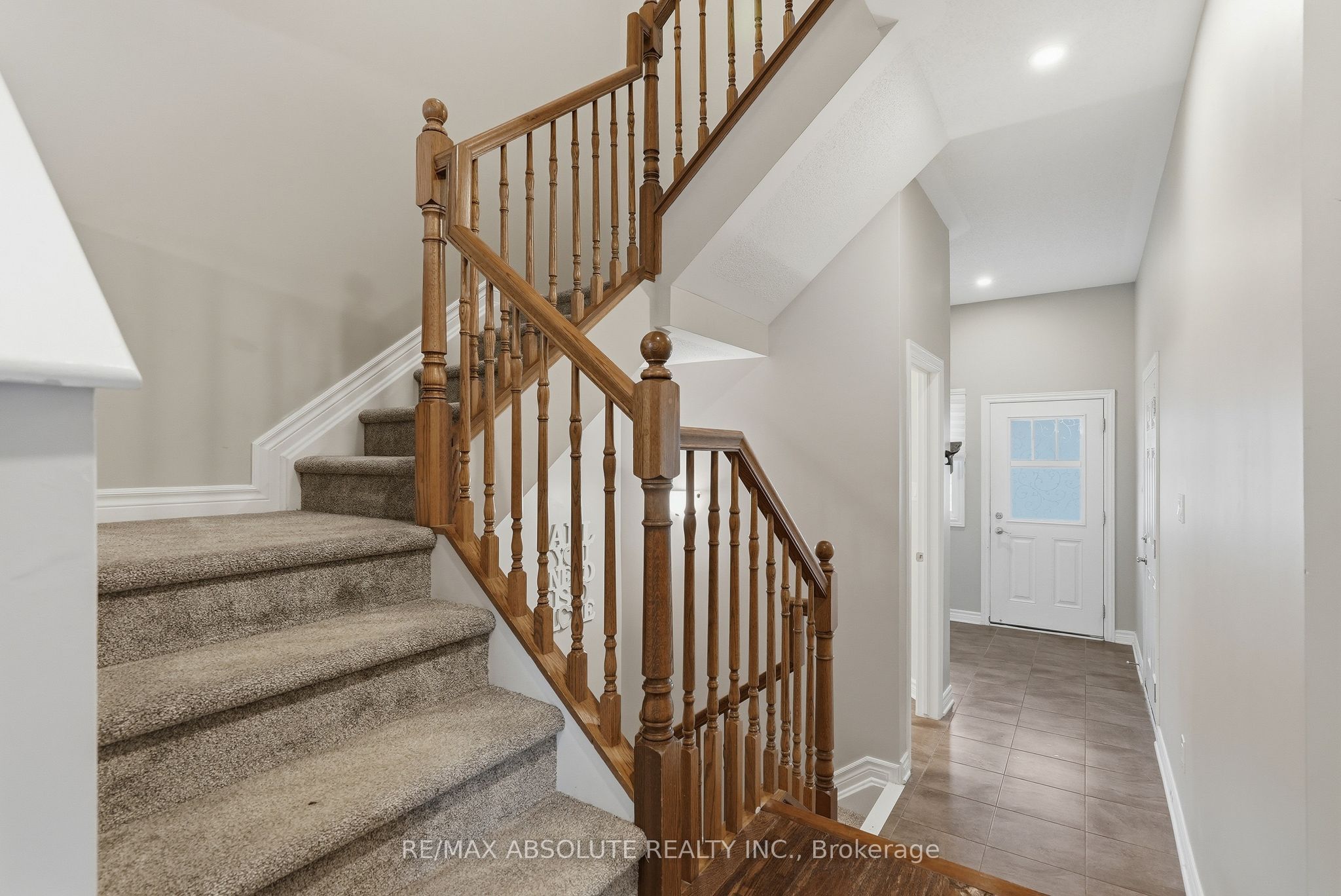 696 Trigoria Crescent Property Photo 14