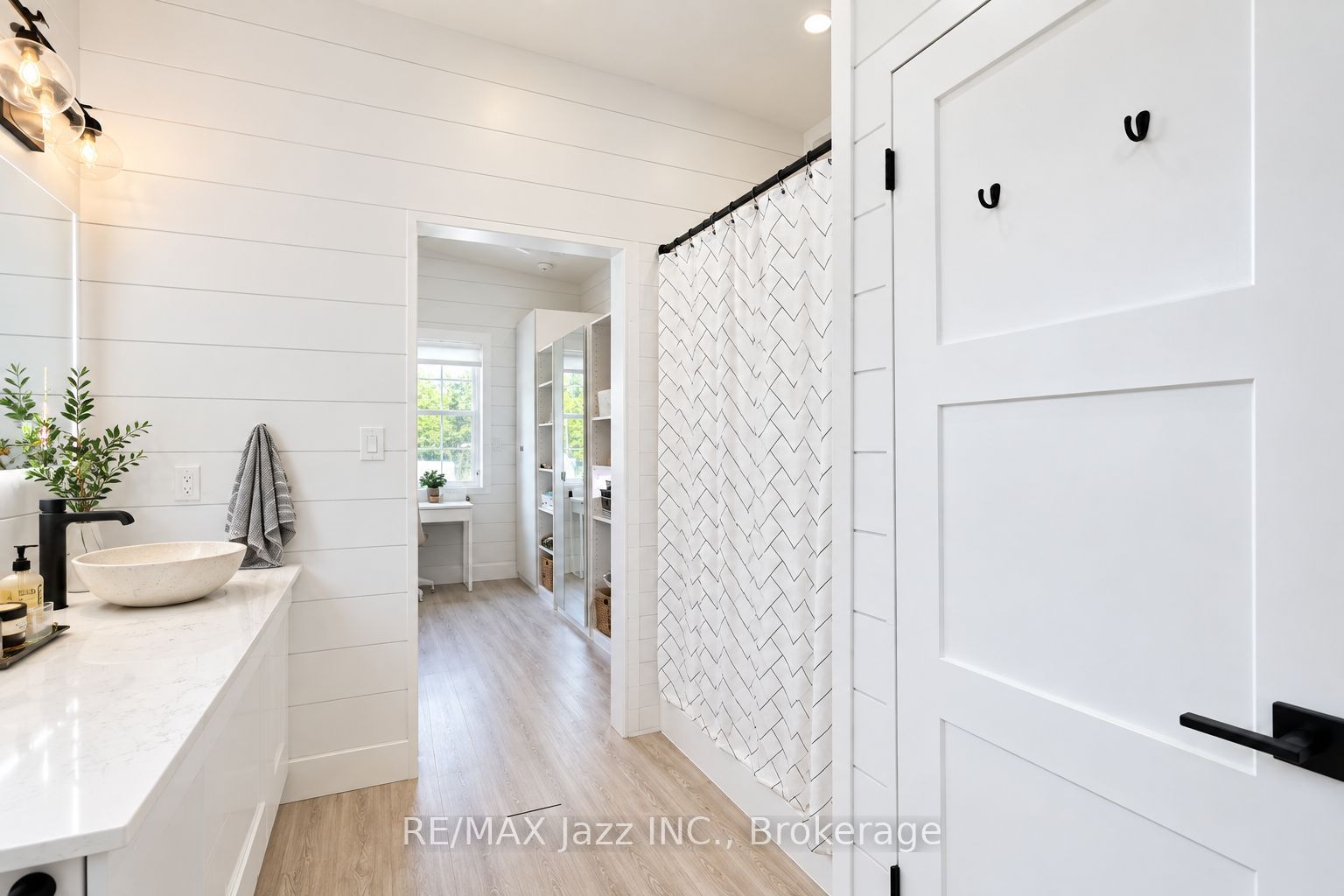 473 Fleetwood Road Property Photo 6