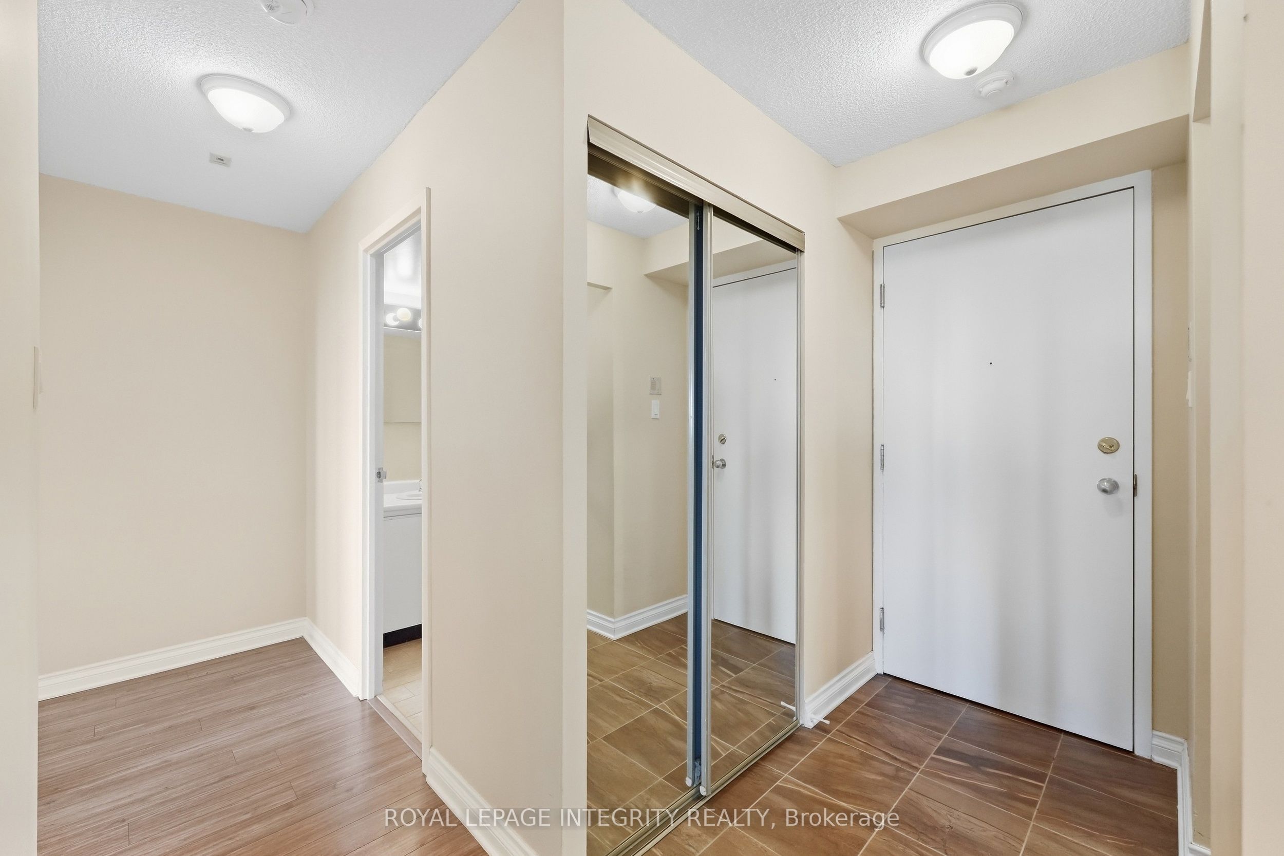 1025 Grenon Avenue 808 Property Photo 2
