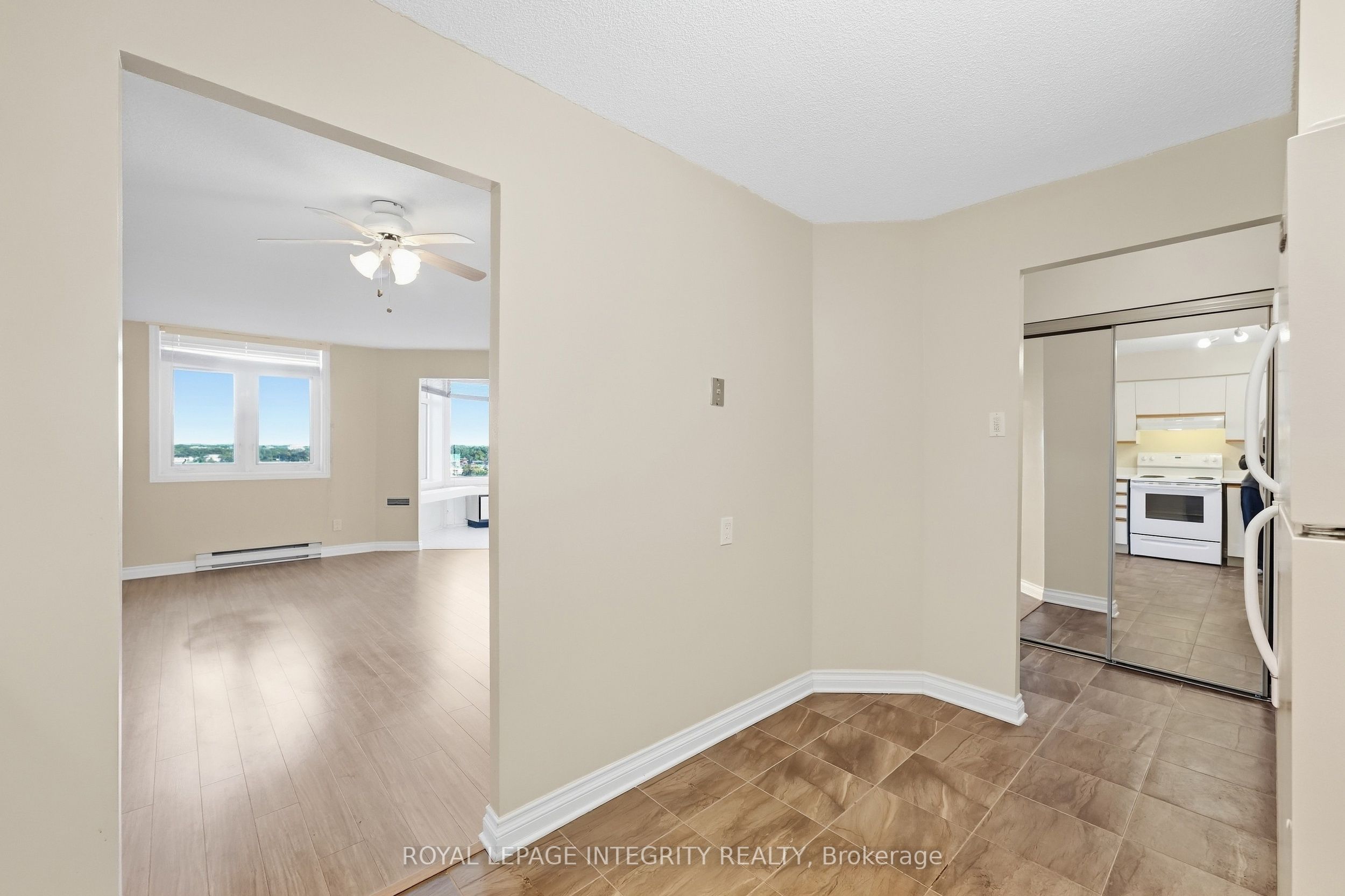 1025 Grenon Avenue 808 Property Photo 9