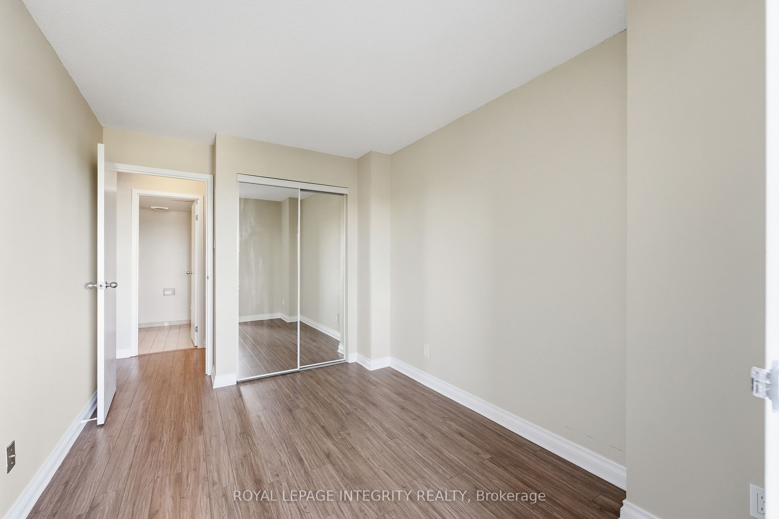 1025 Grenon Avenue 808 Property Photo 13