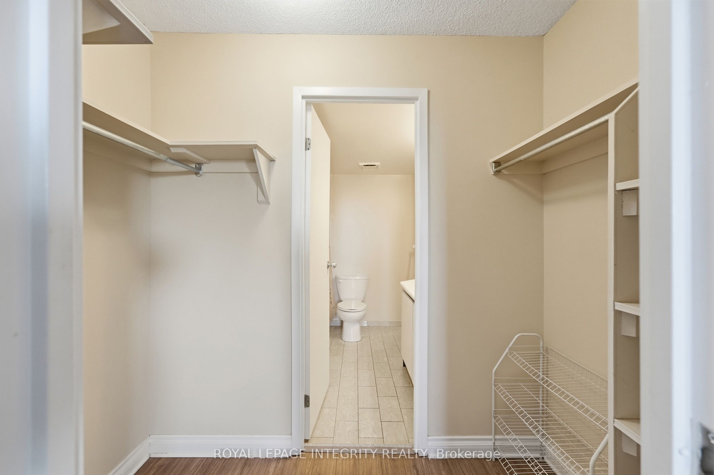 1025 Grenon Avenue 808 Property Photo 17