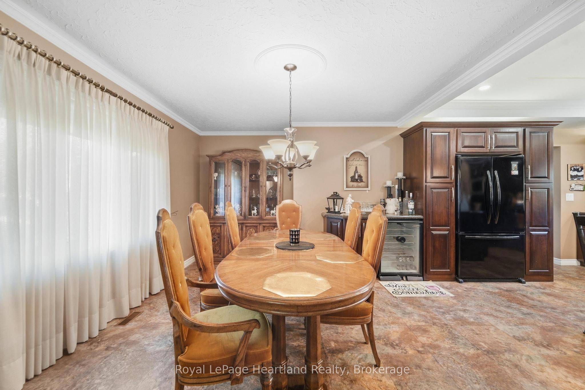 283 Albert Street Property Photo 8