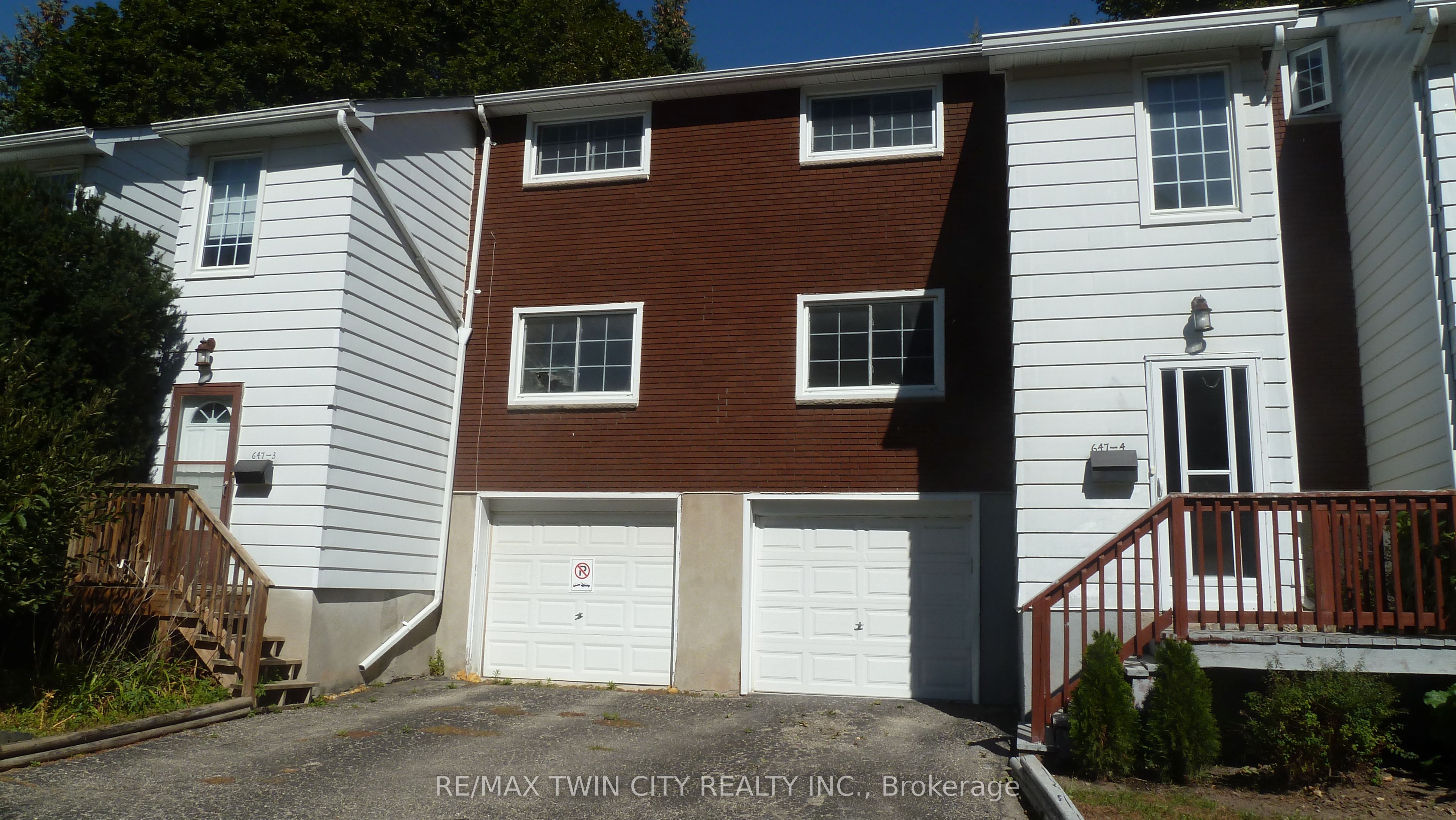 647 Albert Street 4 Property Photo 1