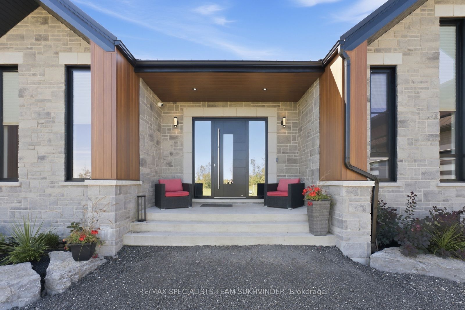 554068 Mono Amaranth Townline Property Photo 3