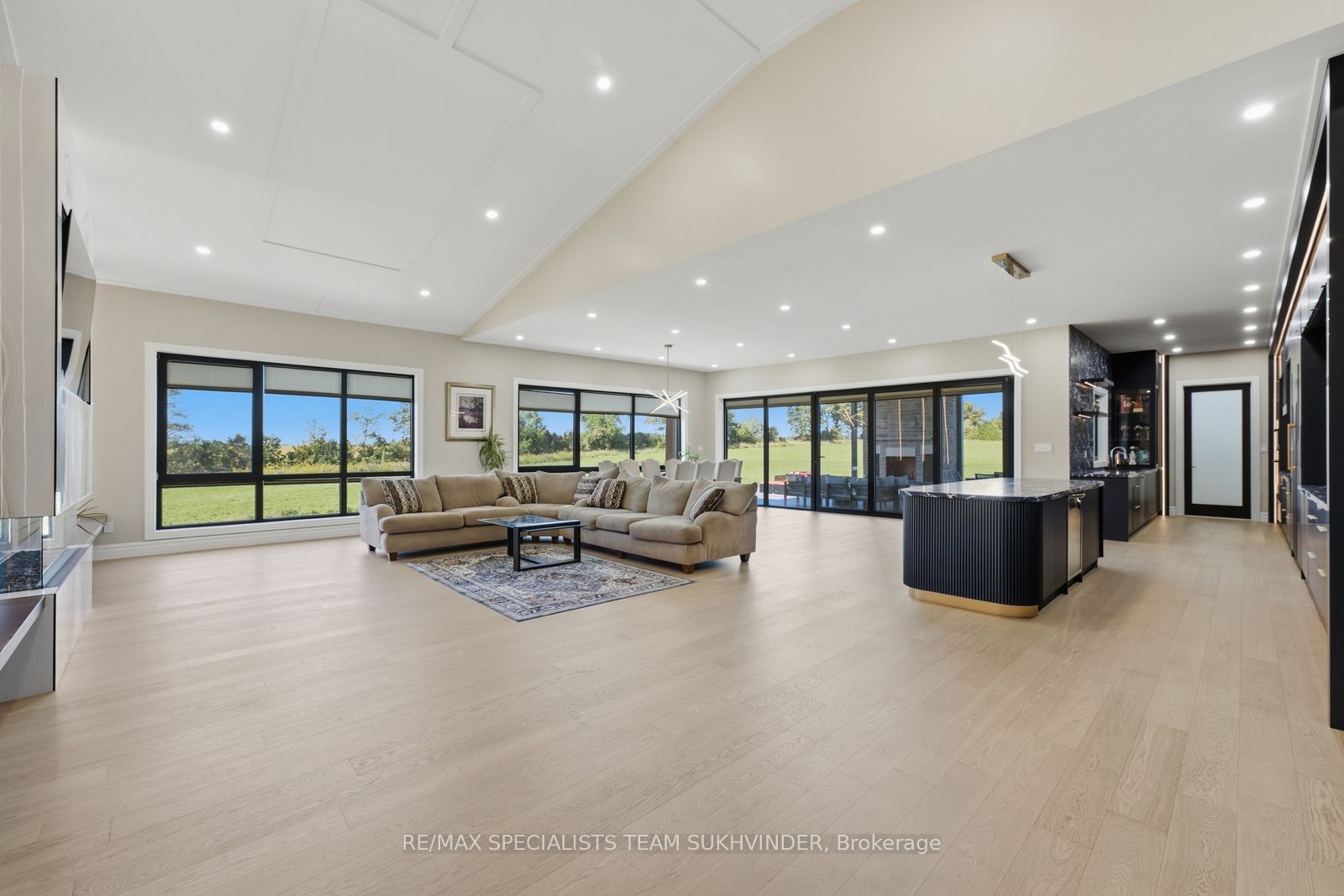 554068 Mono Amaranth Townline Property Photo 6