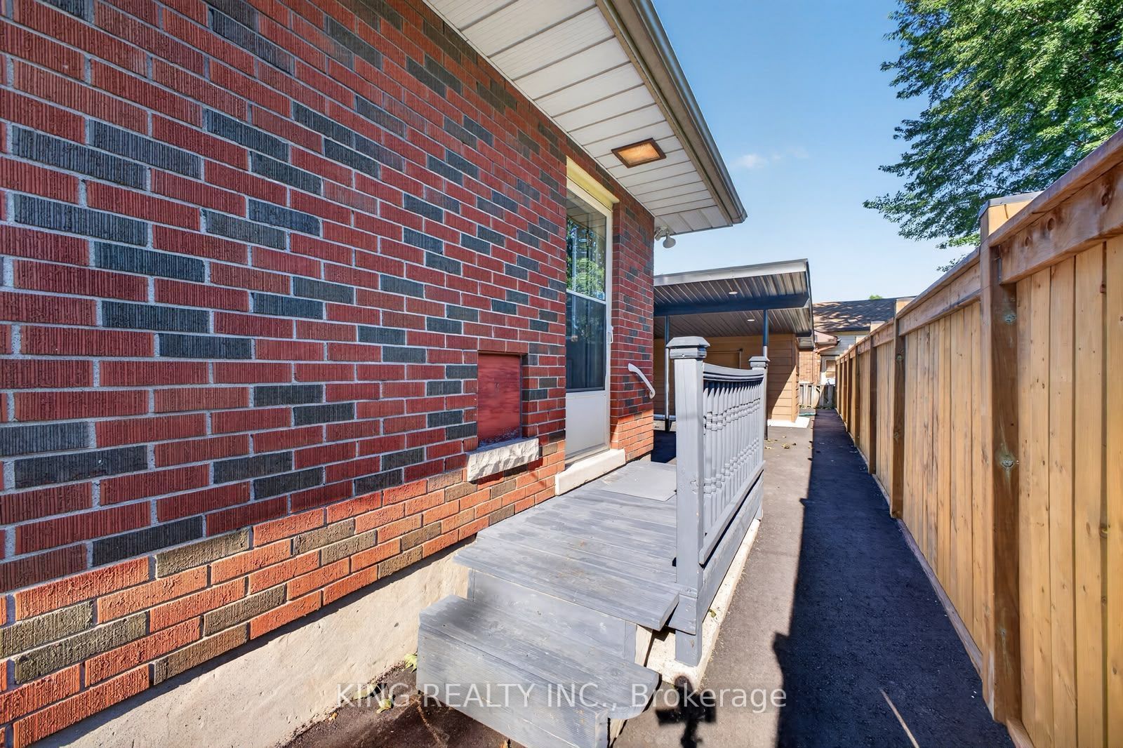 35 Hewko Street Property Photo 4
