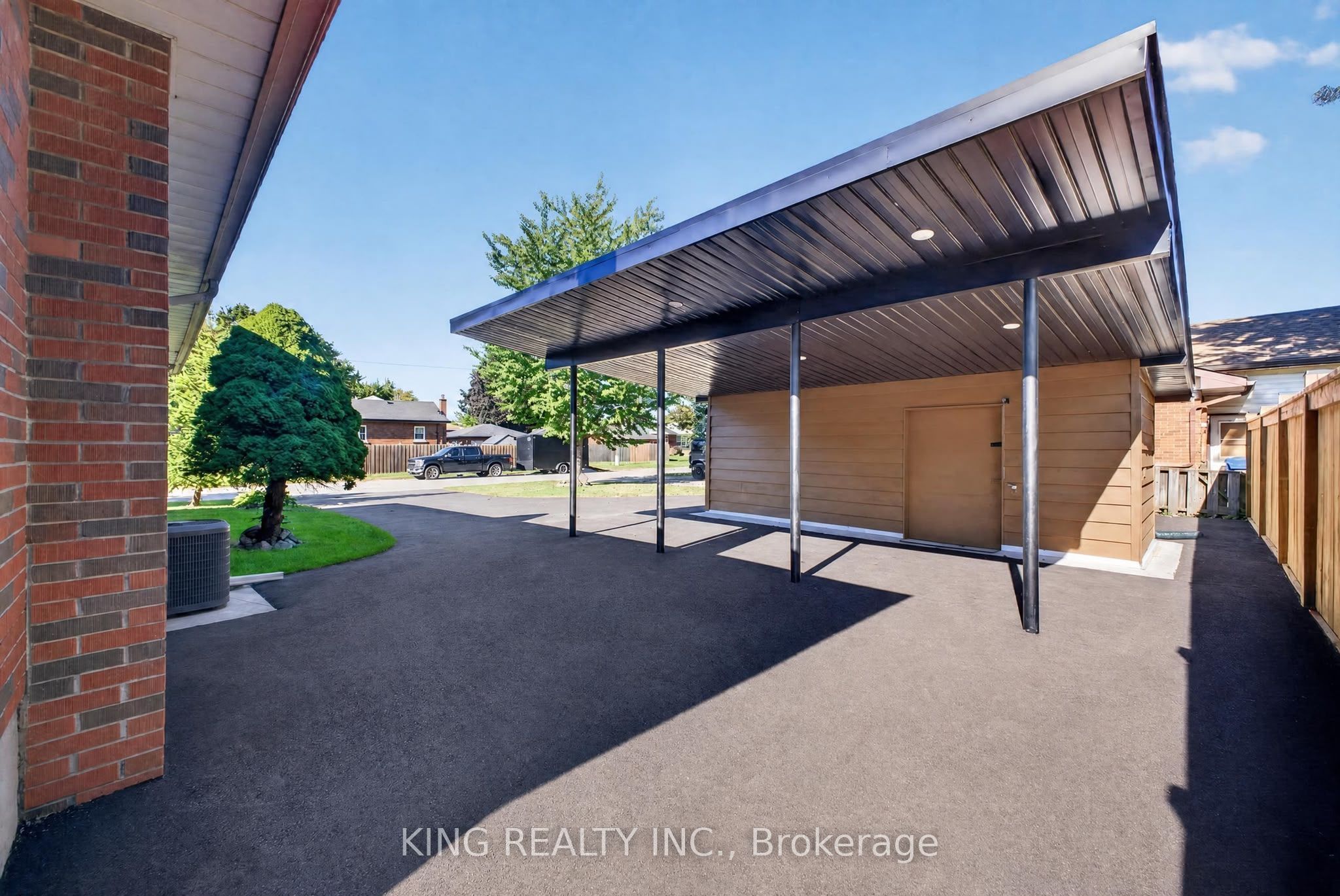 35 Hewko Street Property Photo 5