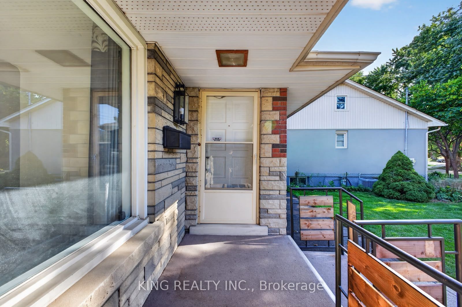 35 Hewko Street Property Photo 12