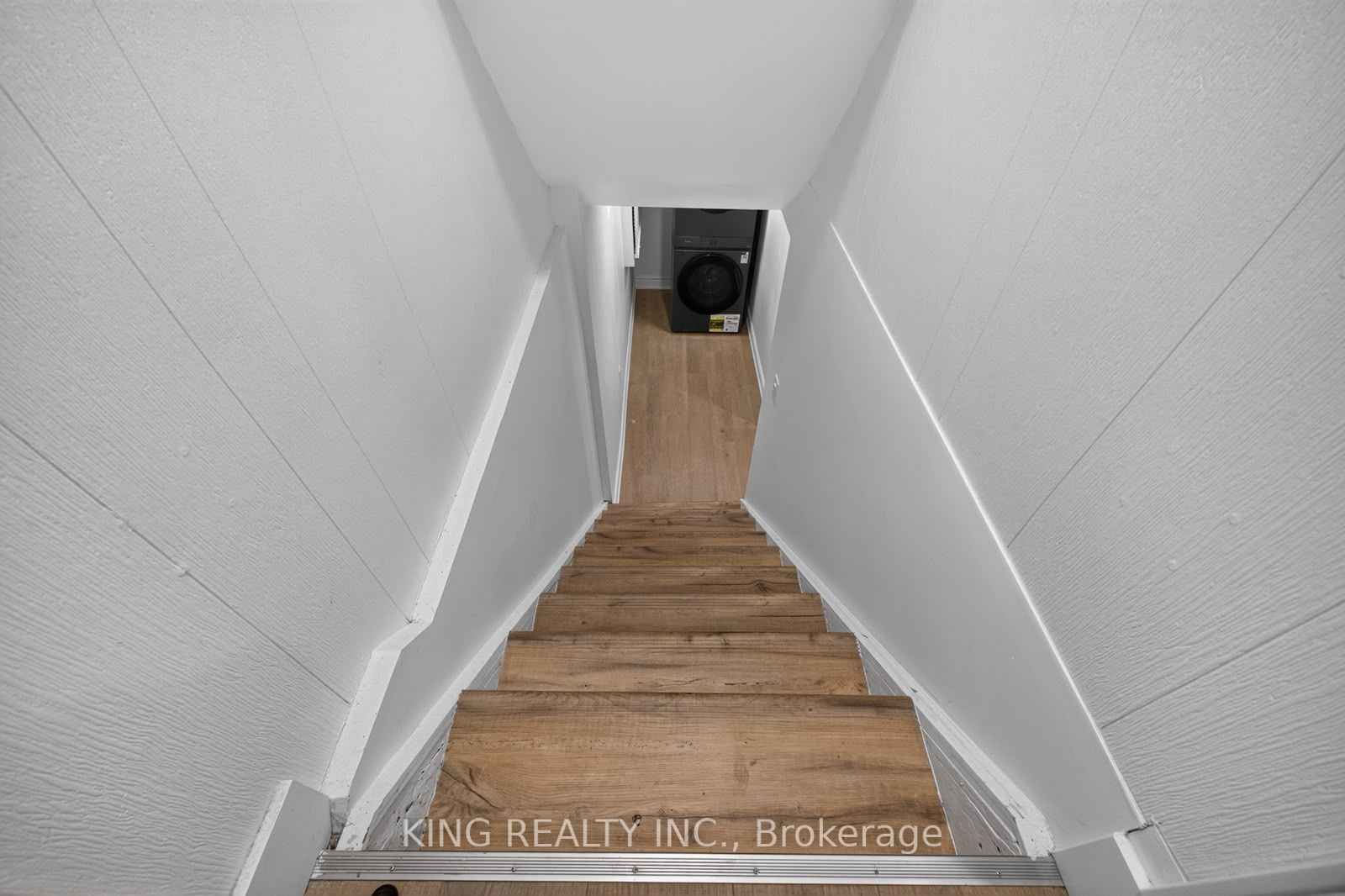 35 Hewko Street Property Photo 32