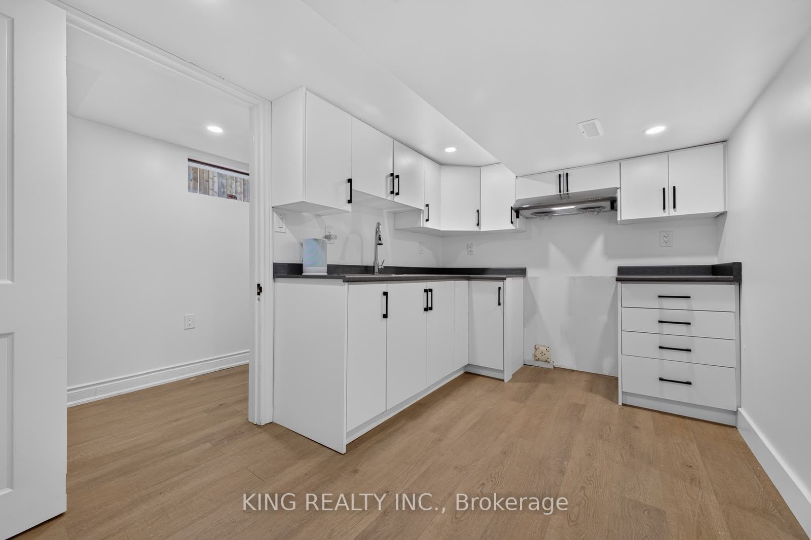 35 Hewko Street Property Photo 44