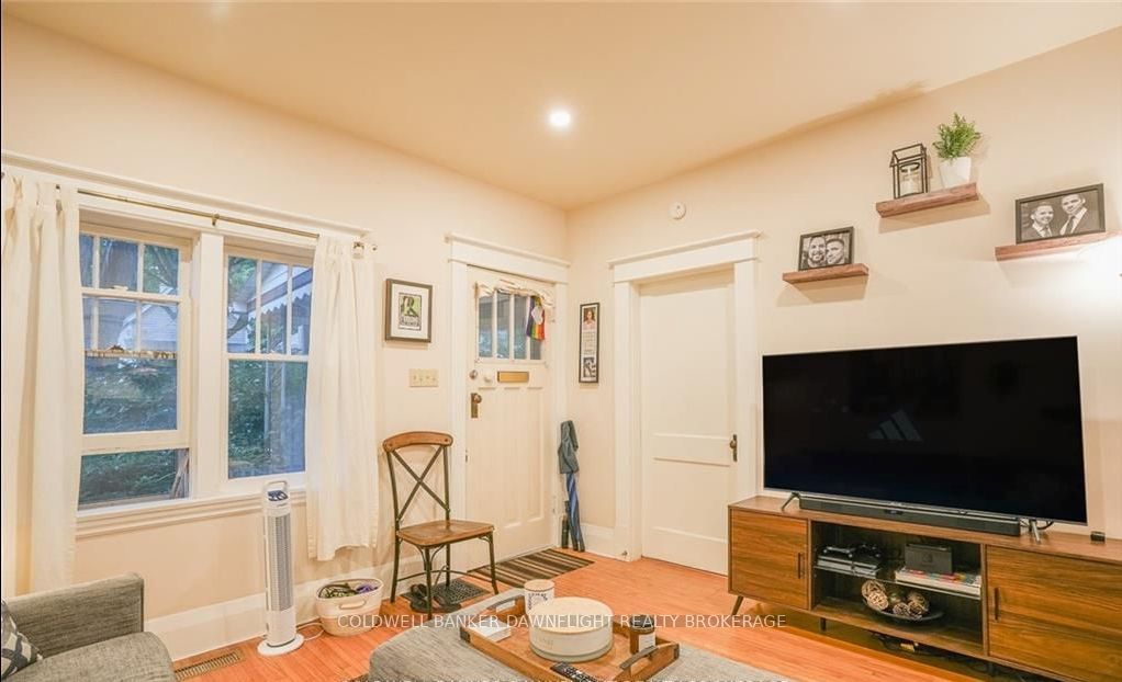 33 Palace Street Property Photo 3
