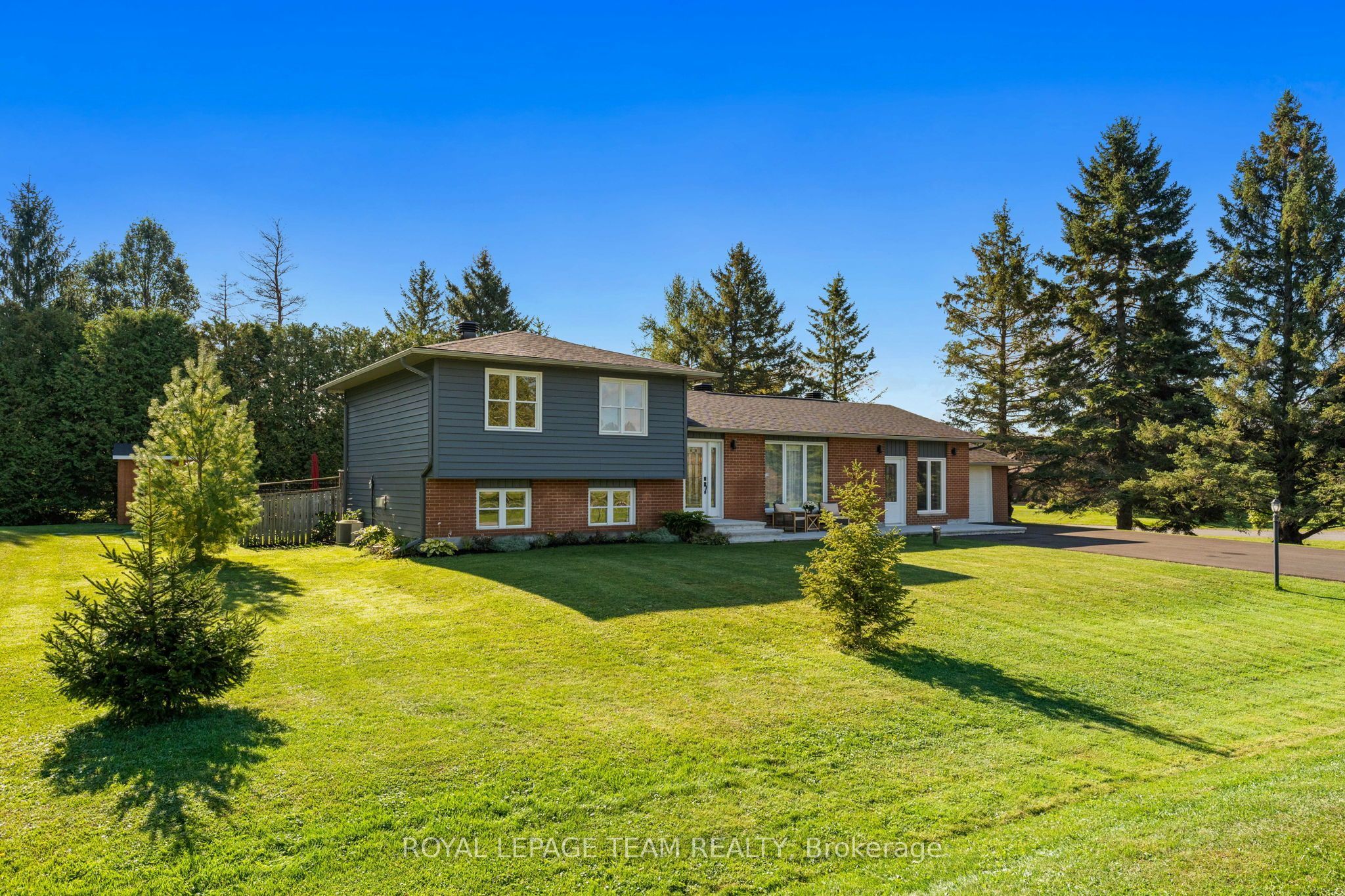 1610 Rideauvale Avenue Property Photo 4