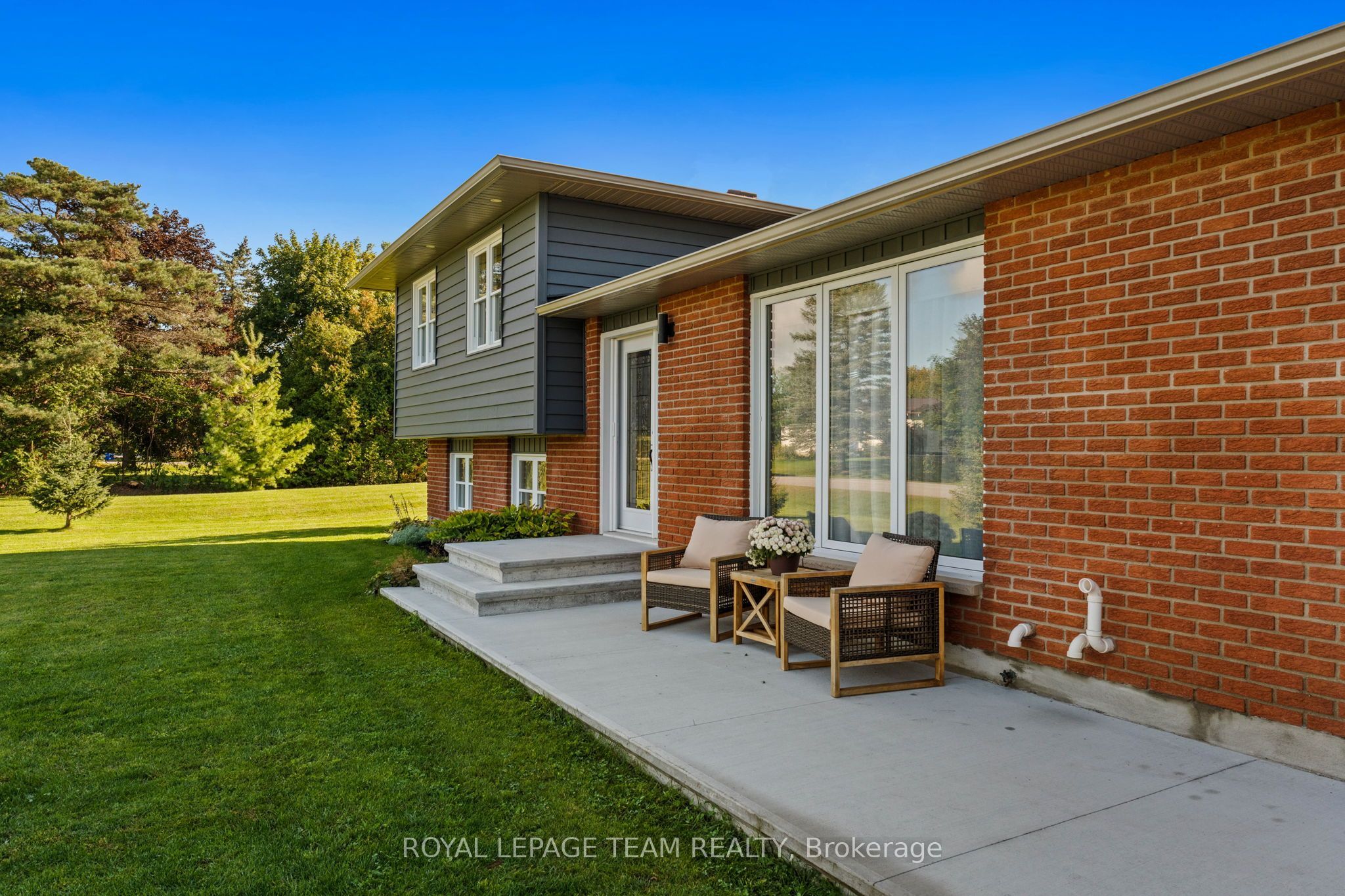 1610 Rideauvale Avenue Property Photo 5