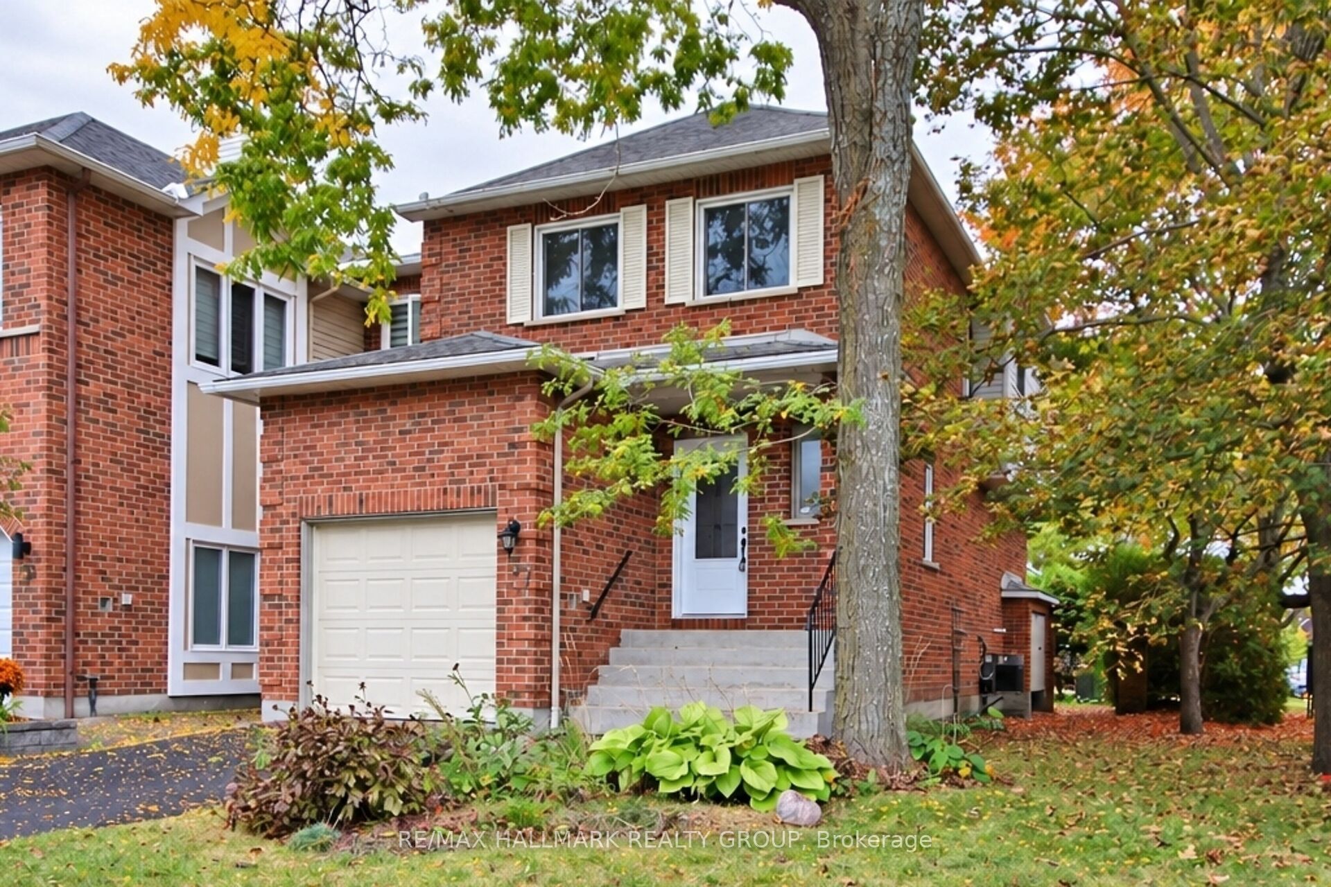 57 Ashpark Crescent Property Photo 1