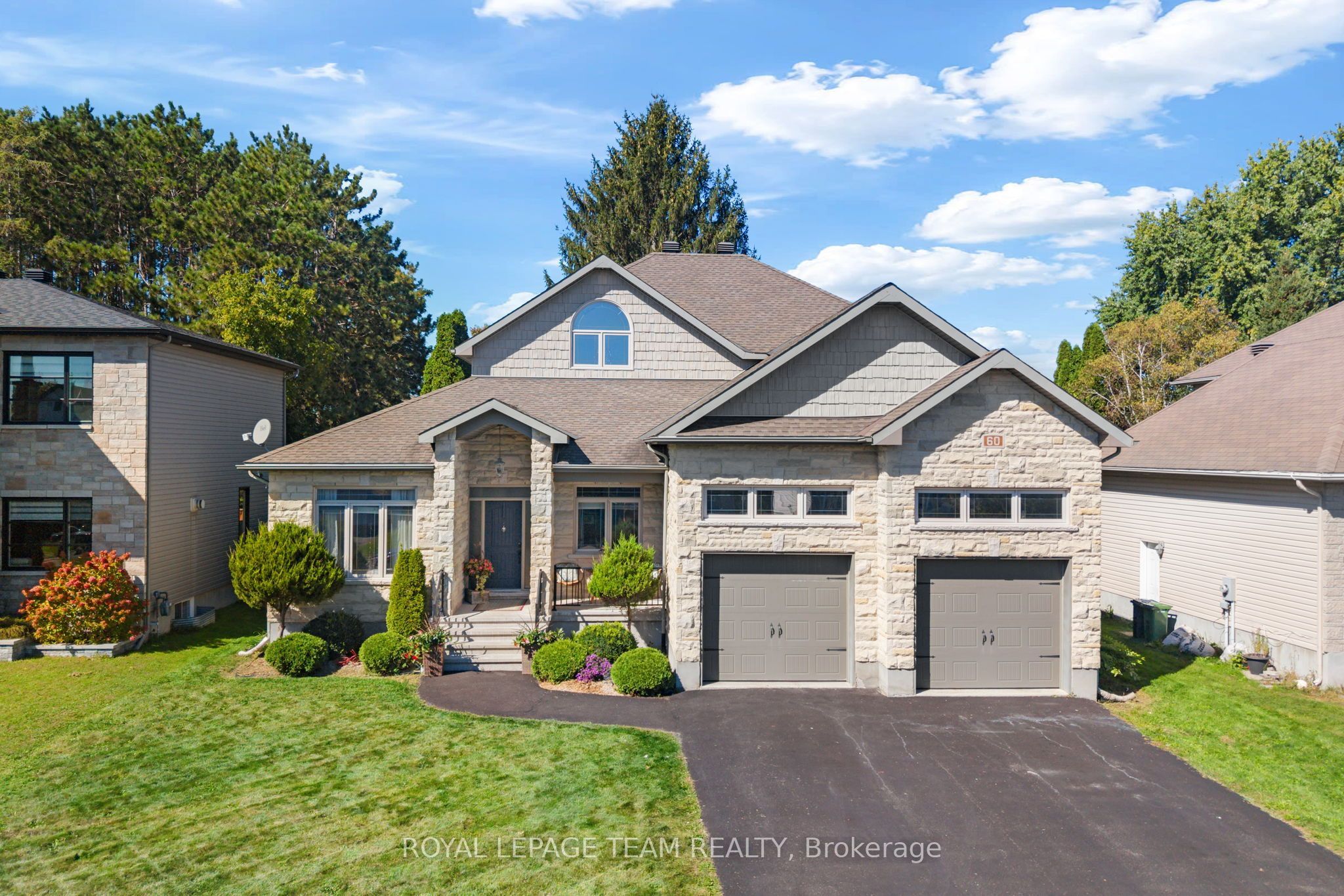 60 De La Rive Drive Property Photo 1
