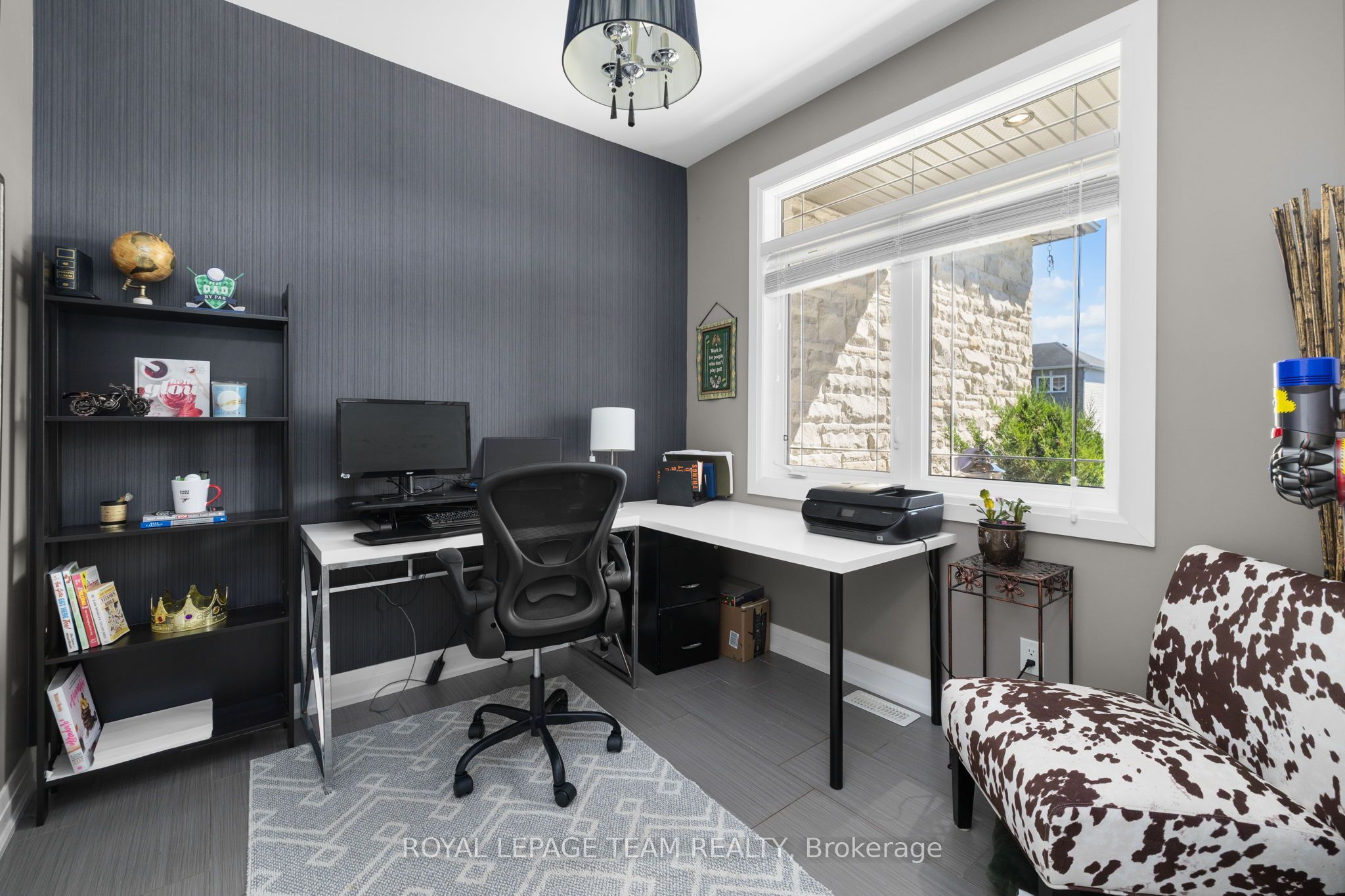 60 De La Rive Drive Property Photo 4