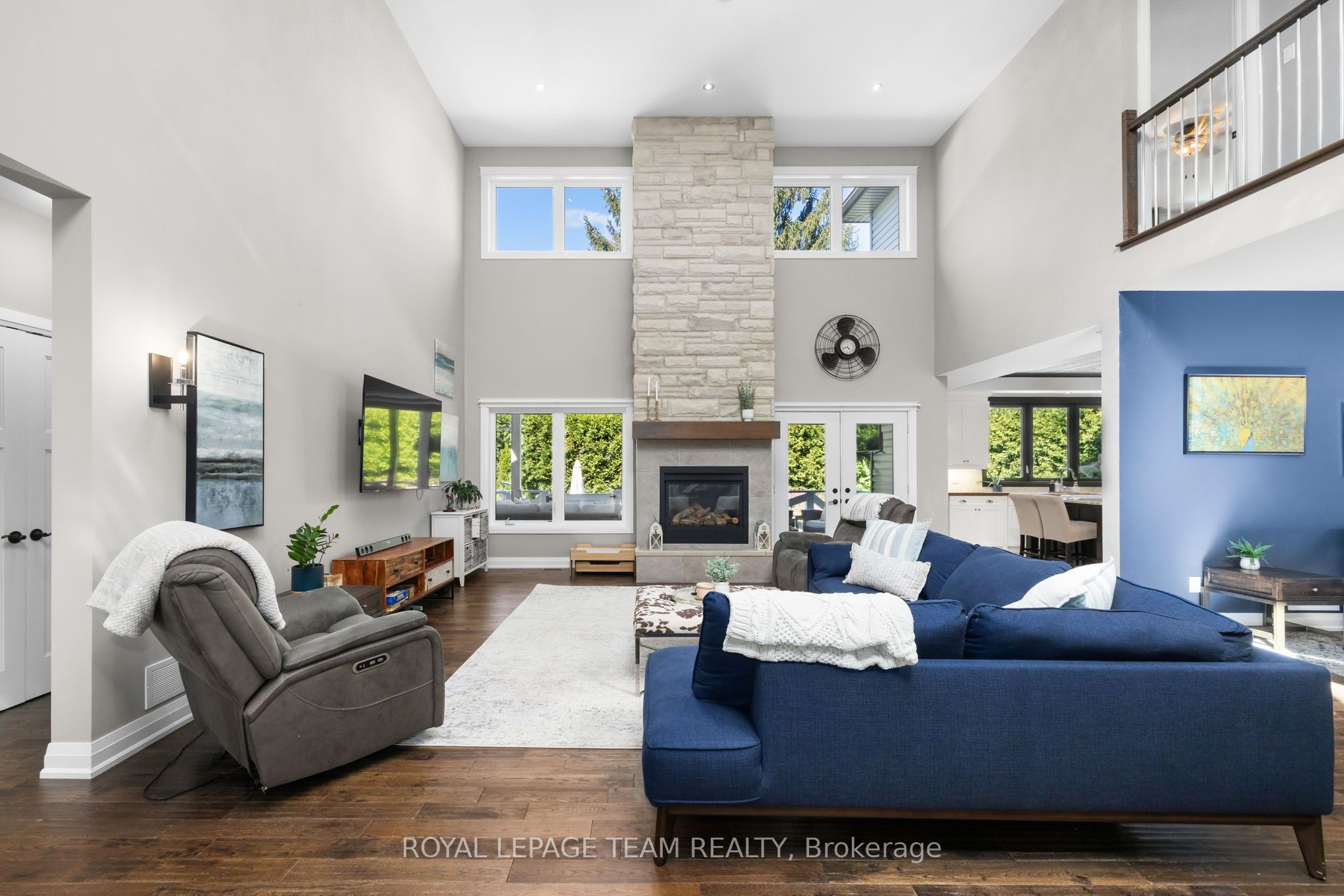 60 De La Rive Drive Property Photo 9