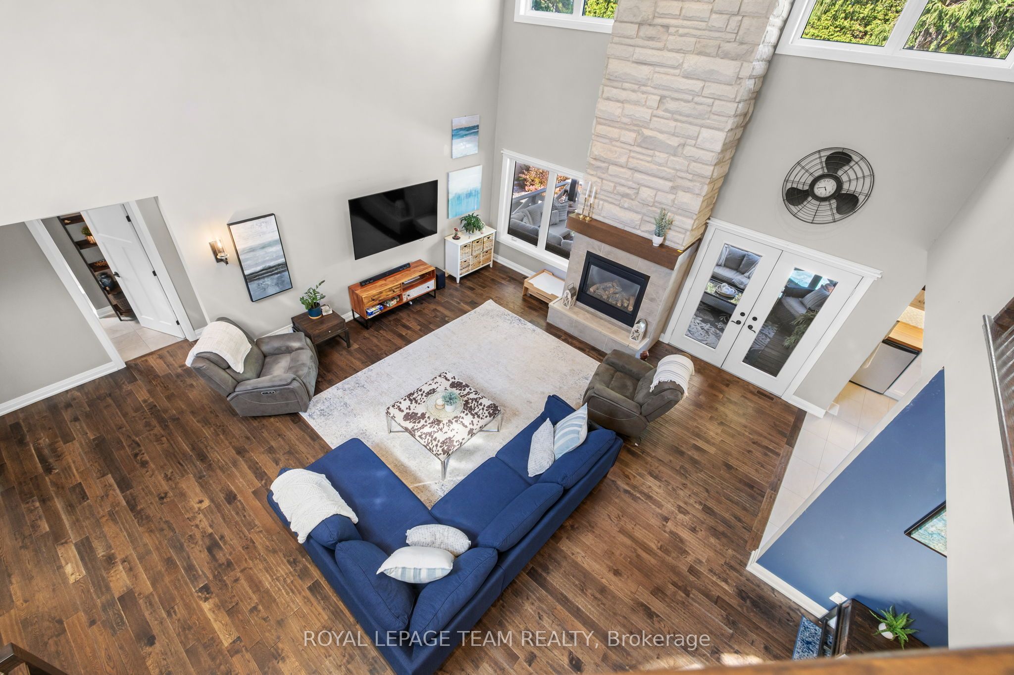 60 De La Rive Drive Property Photo 10