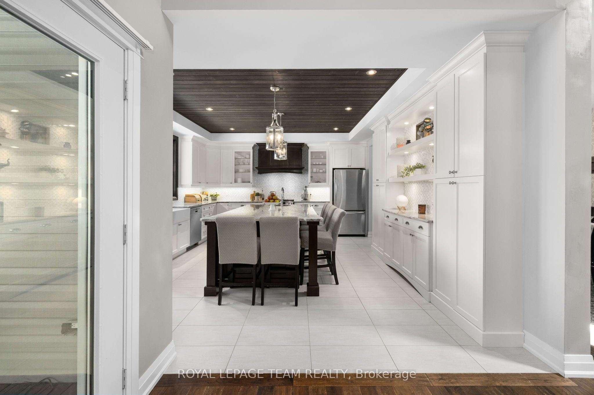60 De La Rive Drive Property Photo 11
