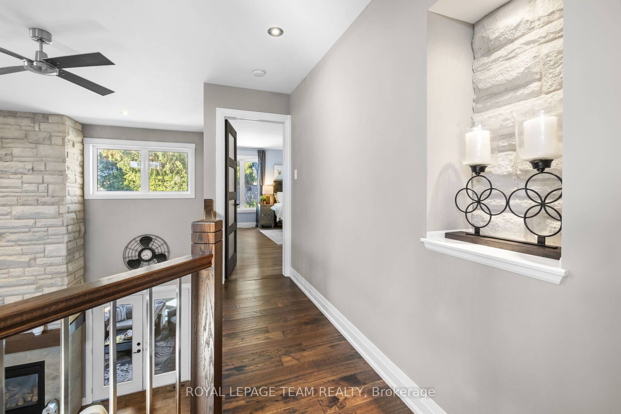 60 De La Rive Drive Property Photo 23