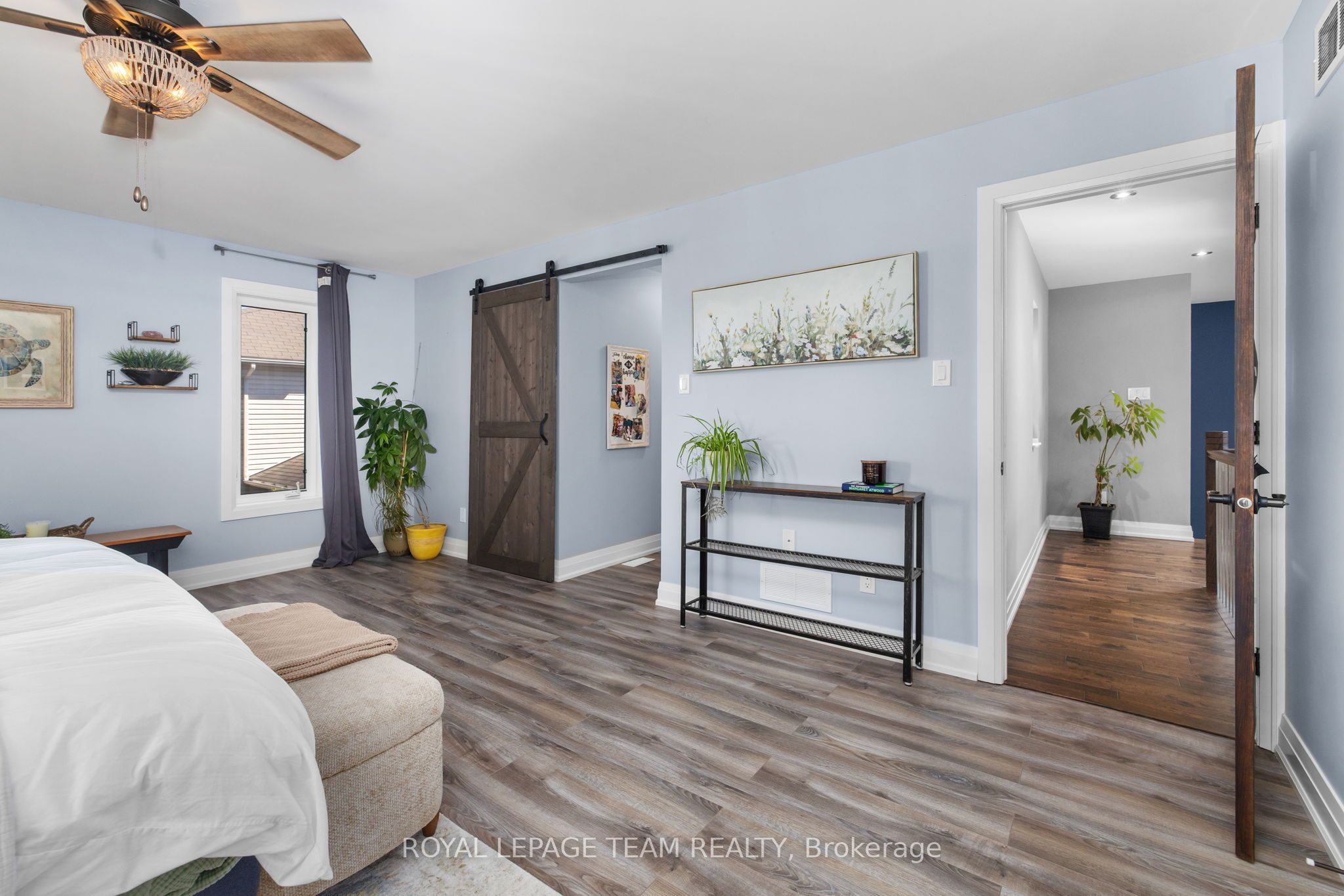 60 De La Rive Drive Property Photo 25
