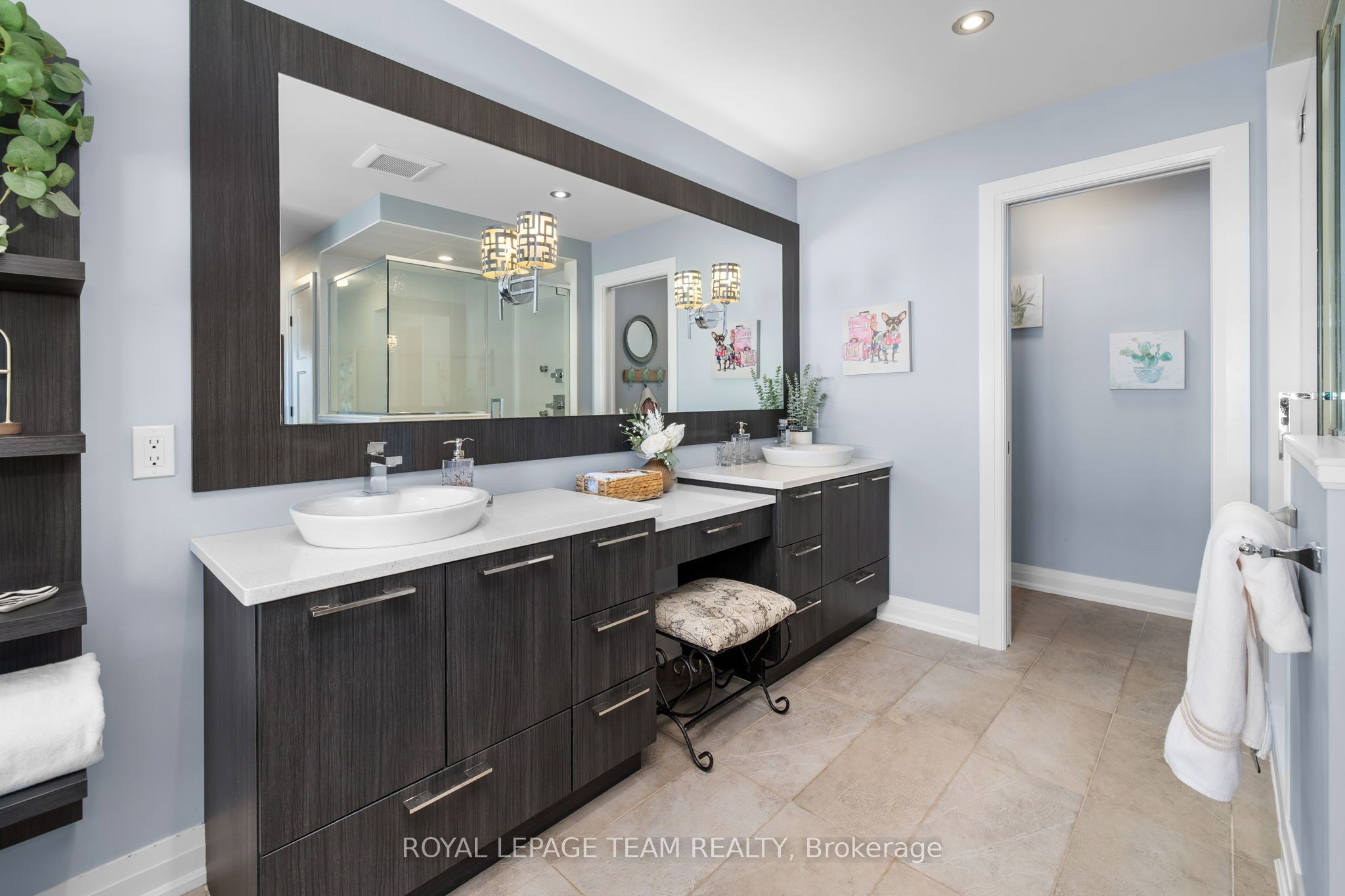 60 De La Rive Drive Property Photo 27