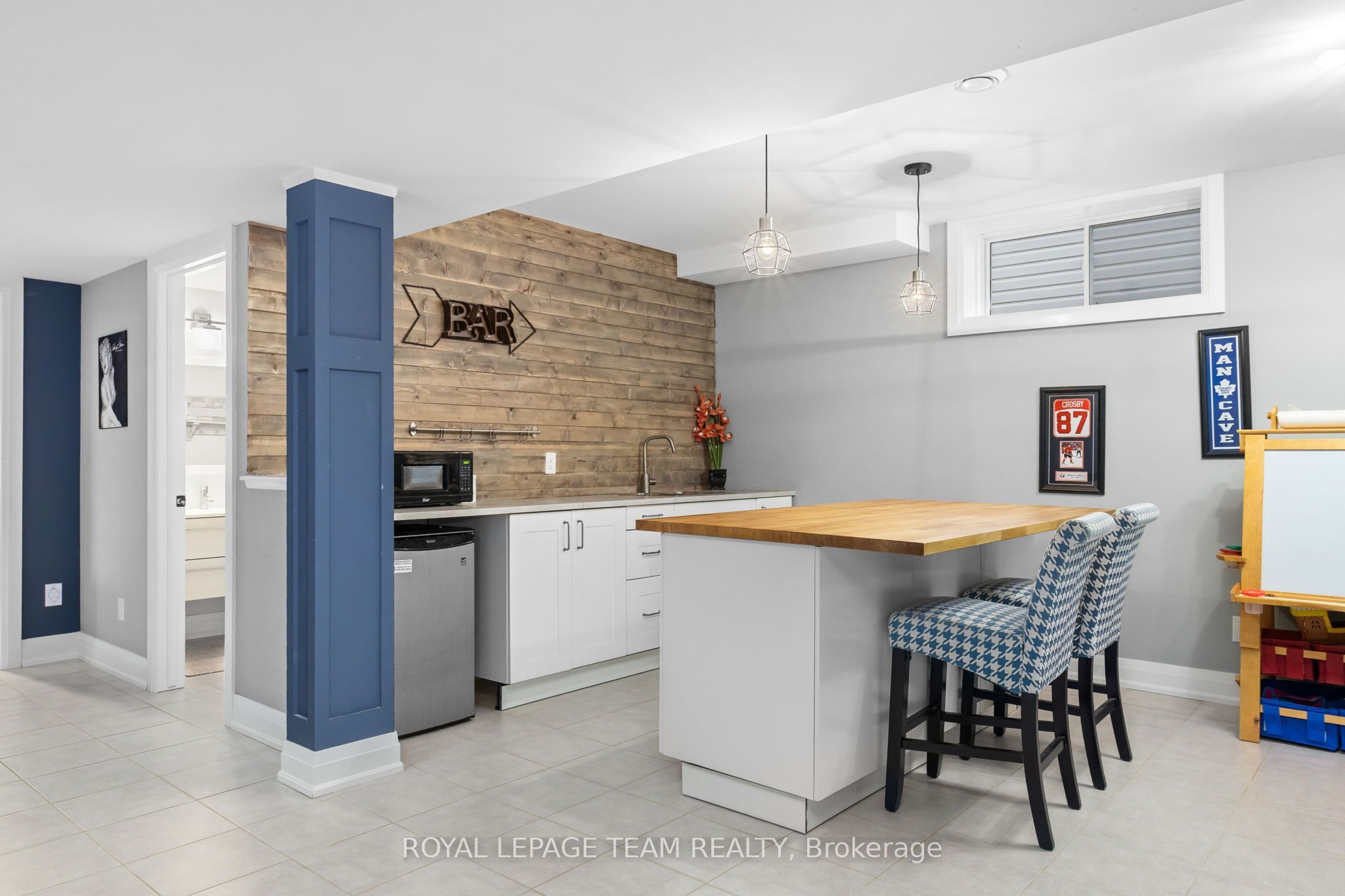 60 De La Rive Drive Property Photo 34