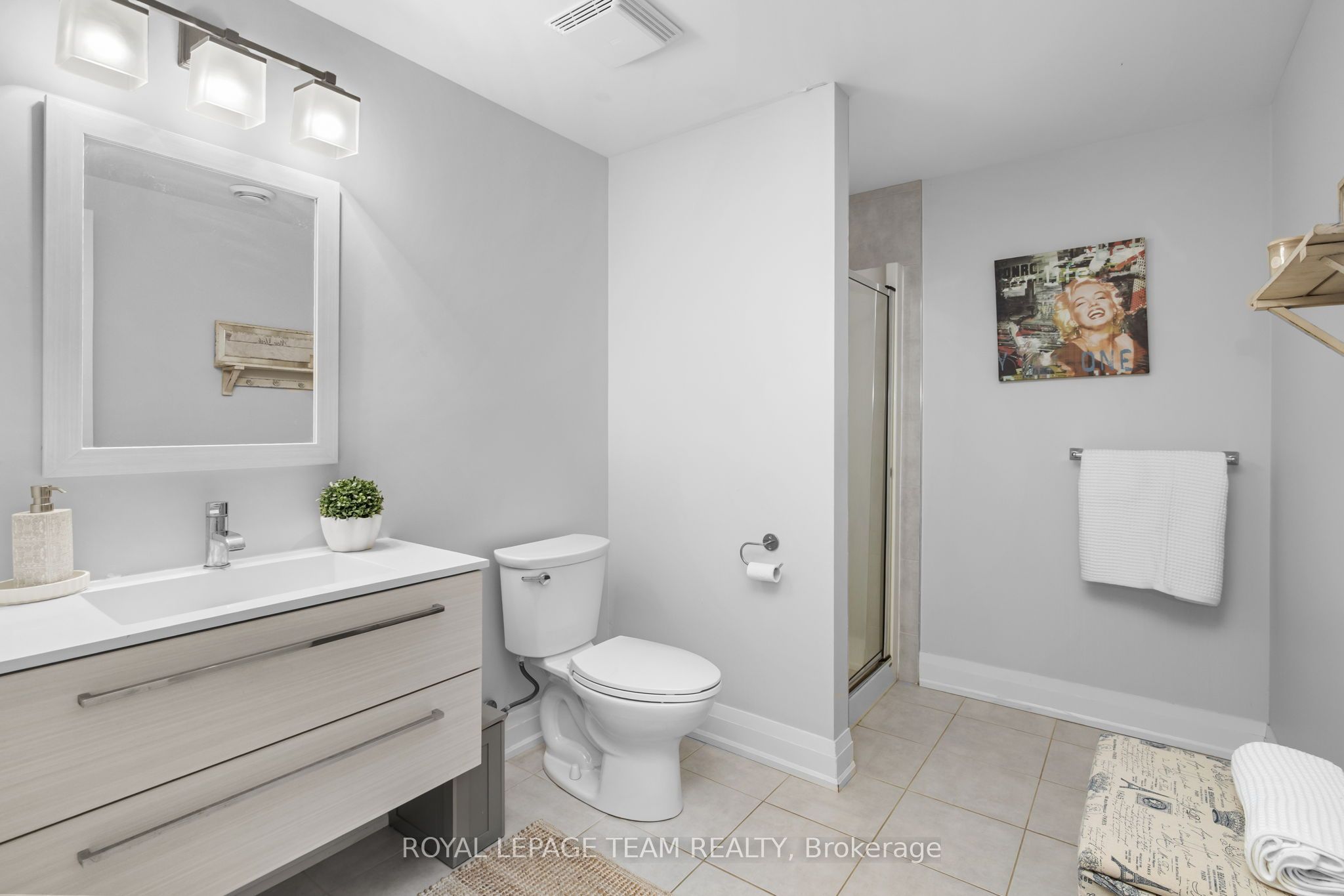 60 De La Rive Drive Property Photo 39