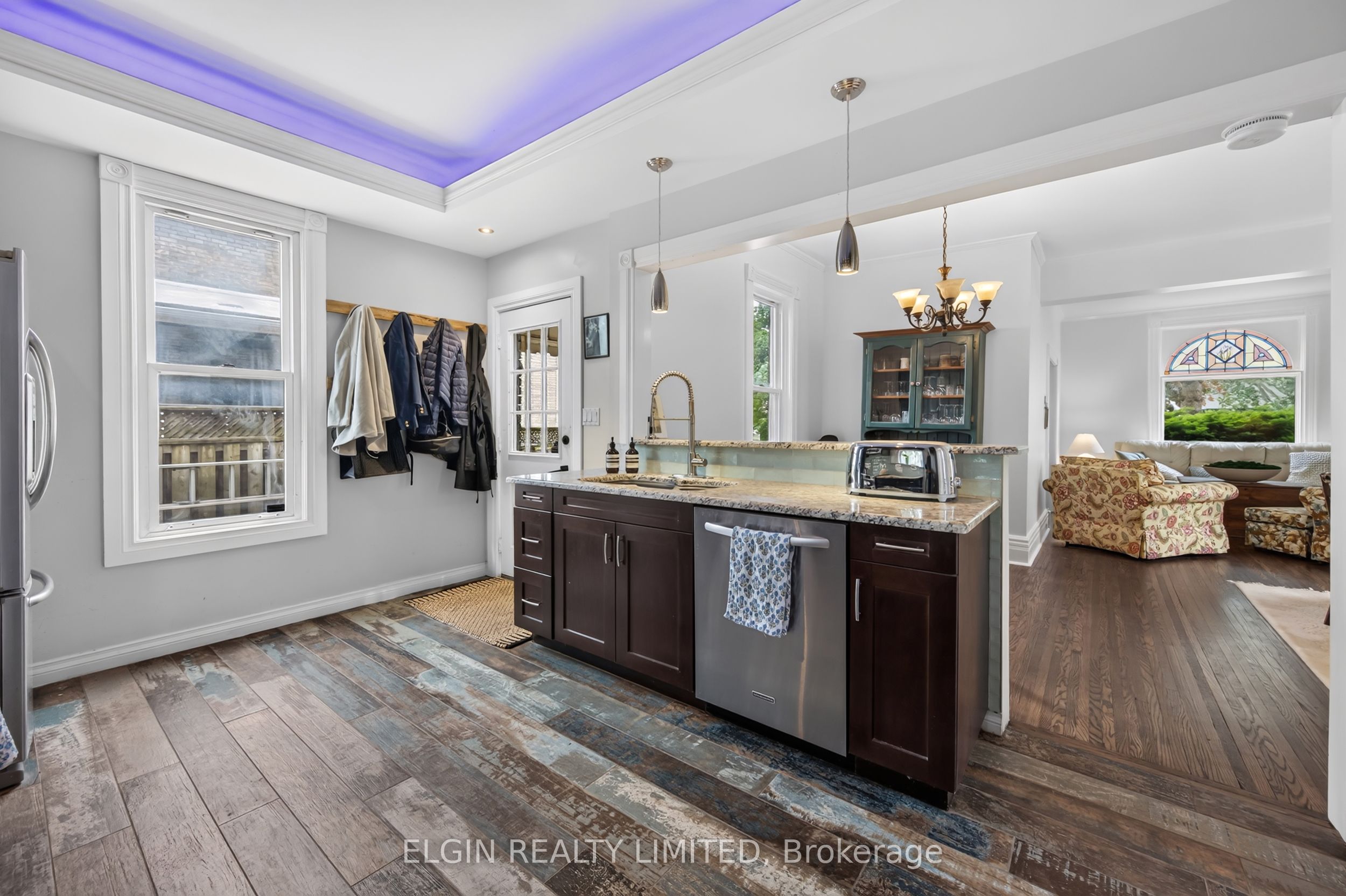 25 Locust Street Property Photo 8