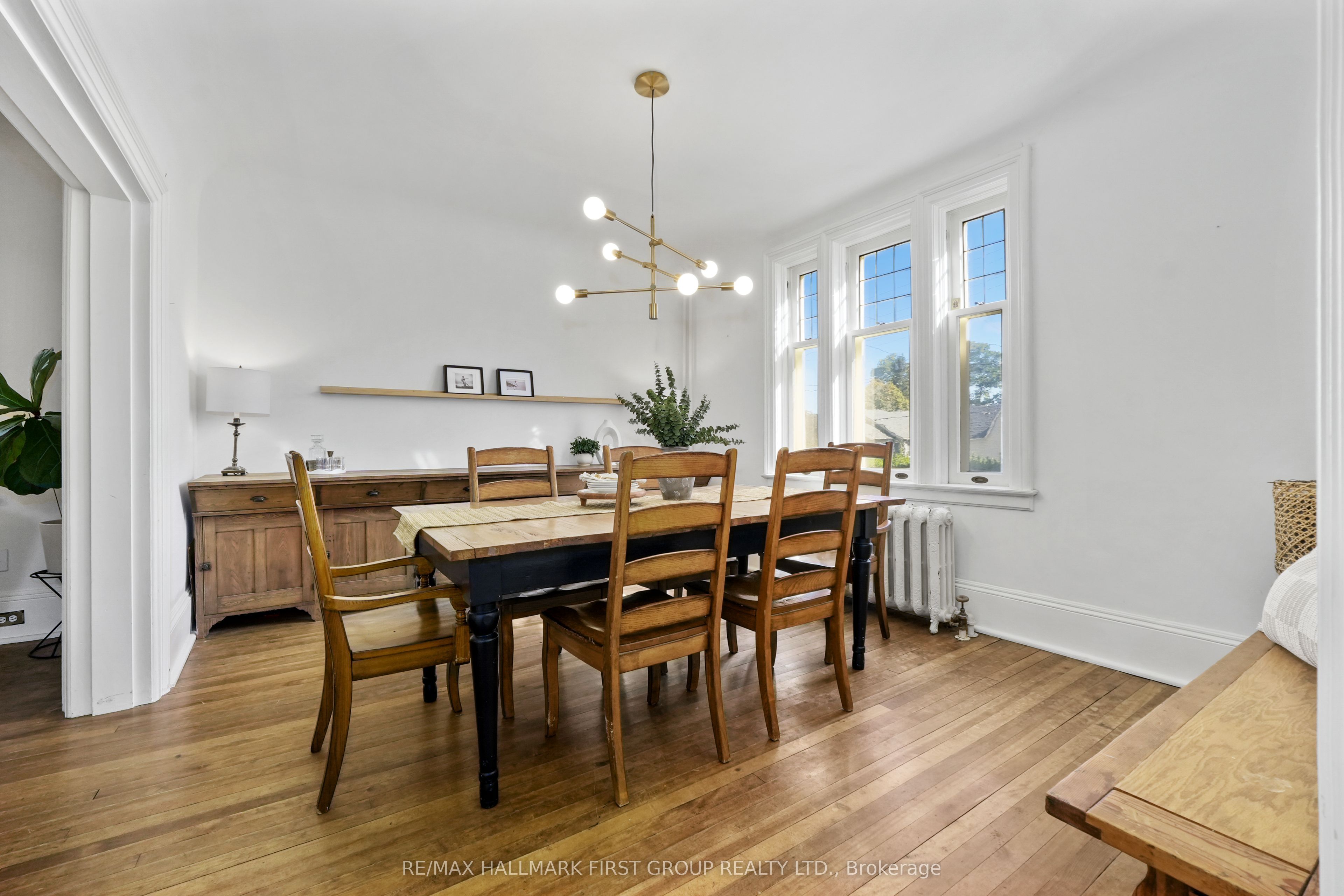 63 King Street E Property Photo 6
