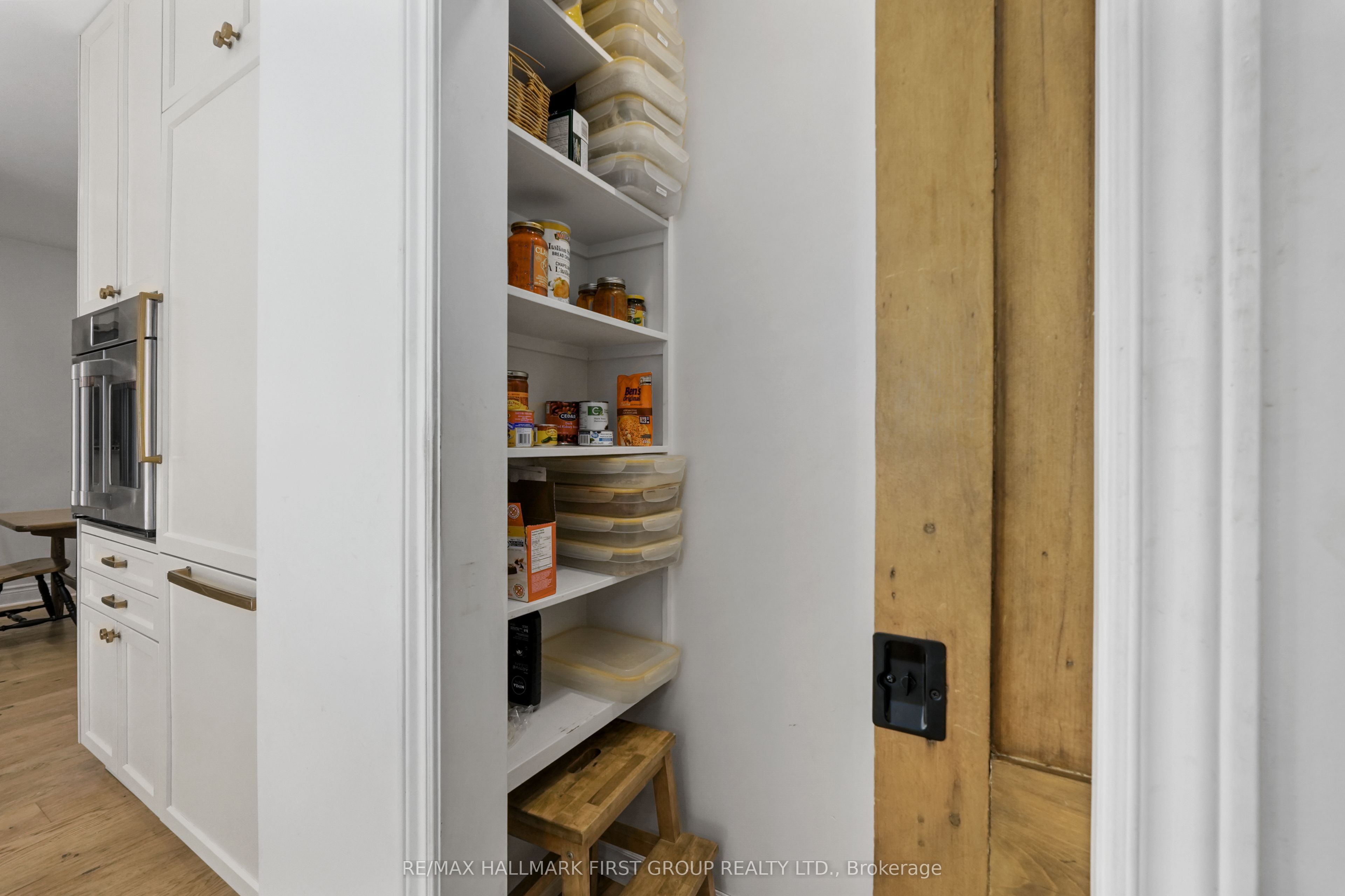 63 King Street E Property Photo 20