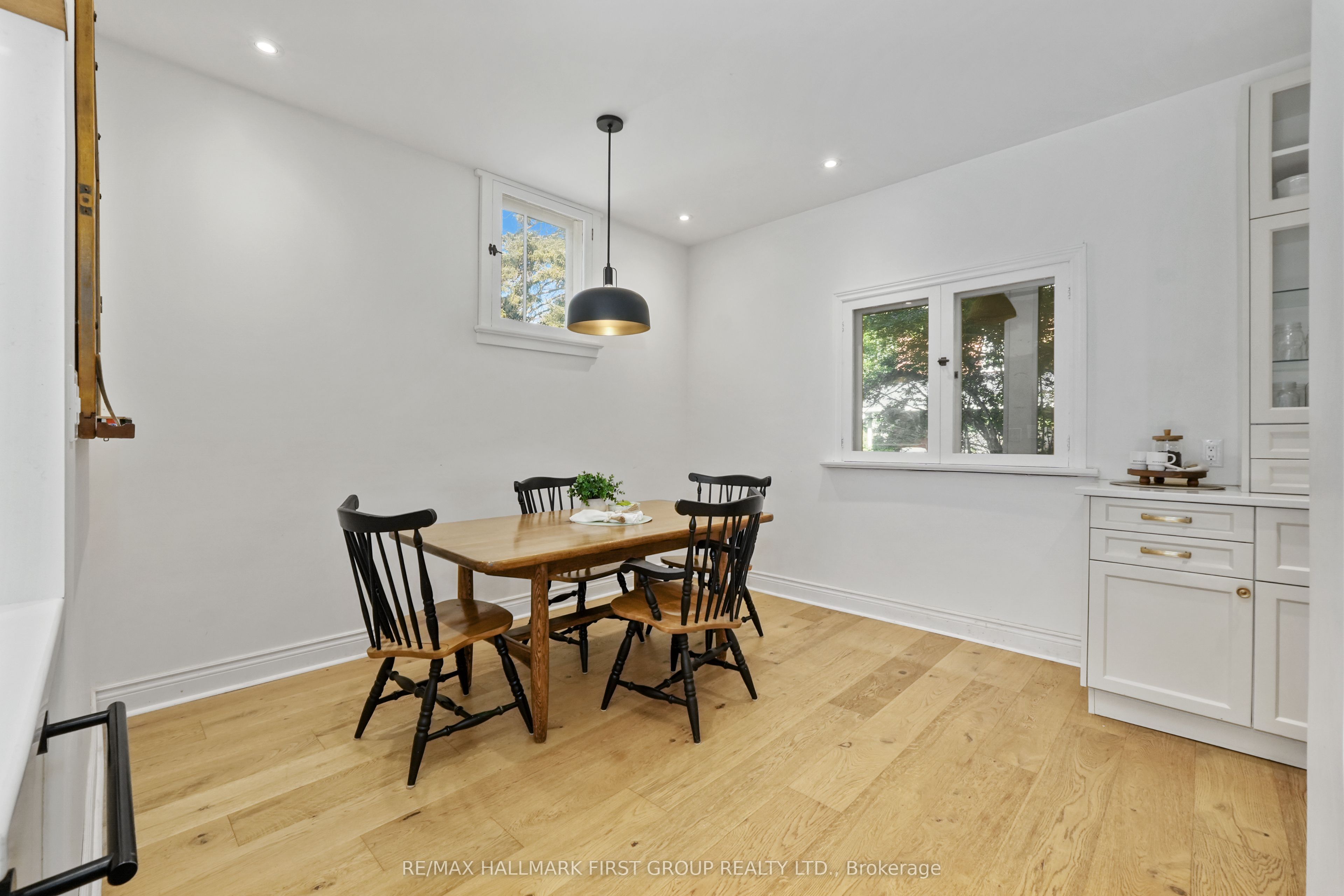 63 King Street E Property Photo 22