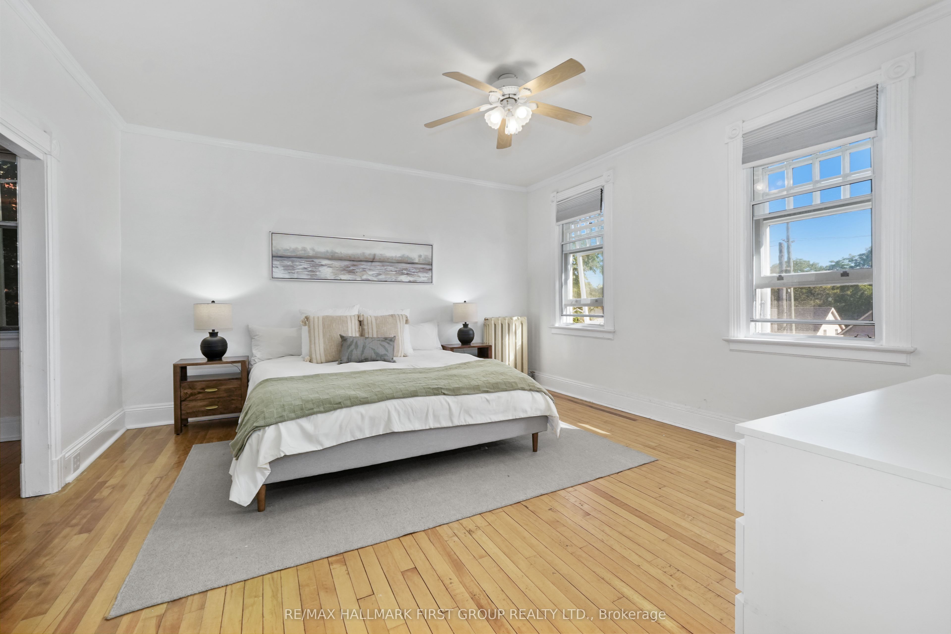 63 King Street E Property Photo 28