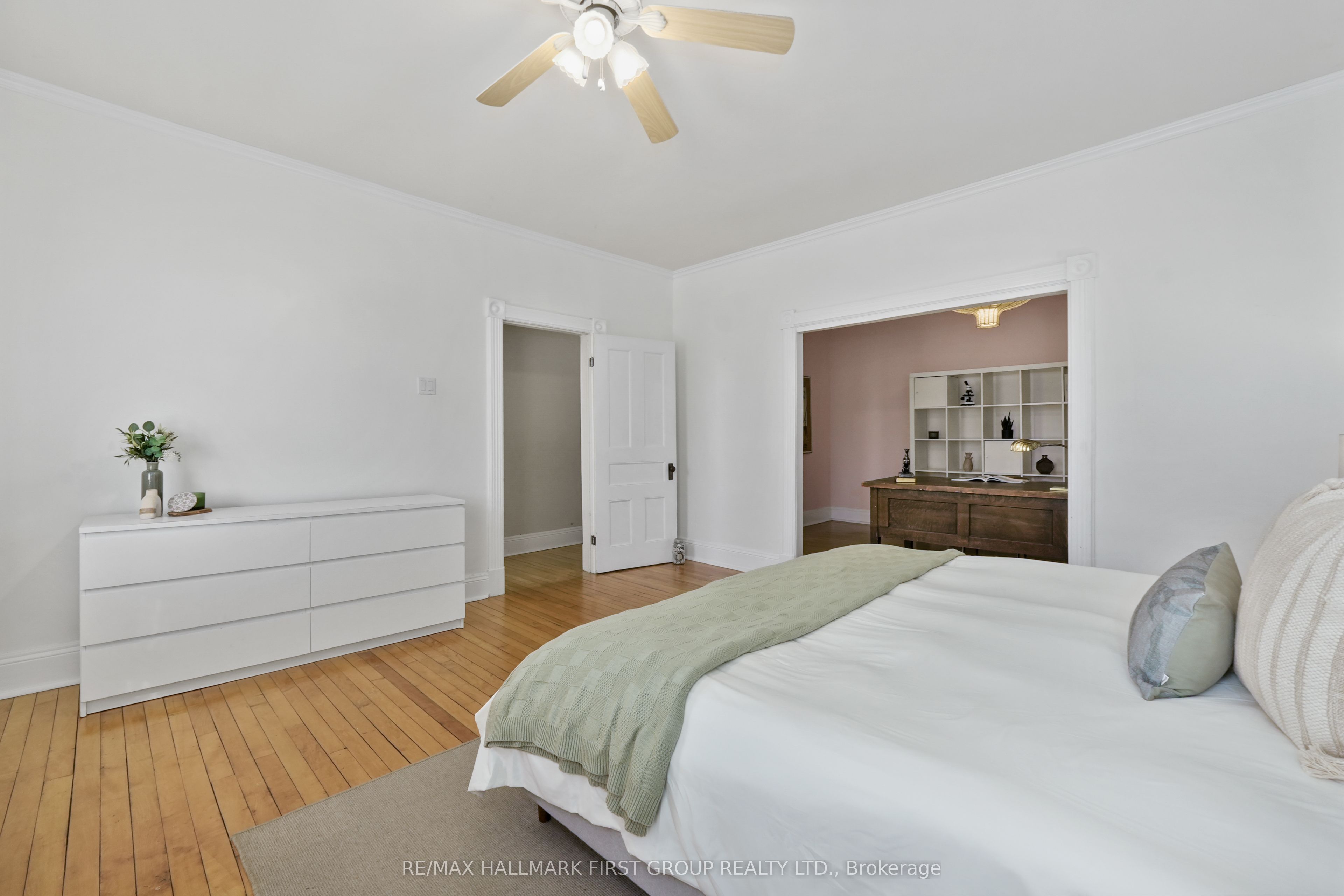 63 King Street E Property Photo 29