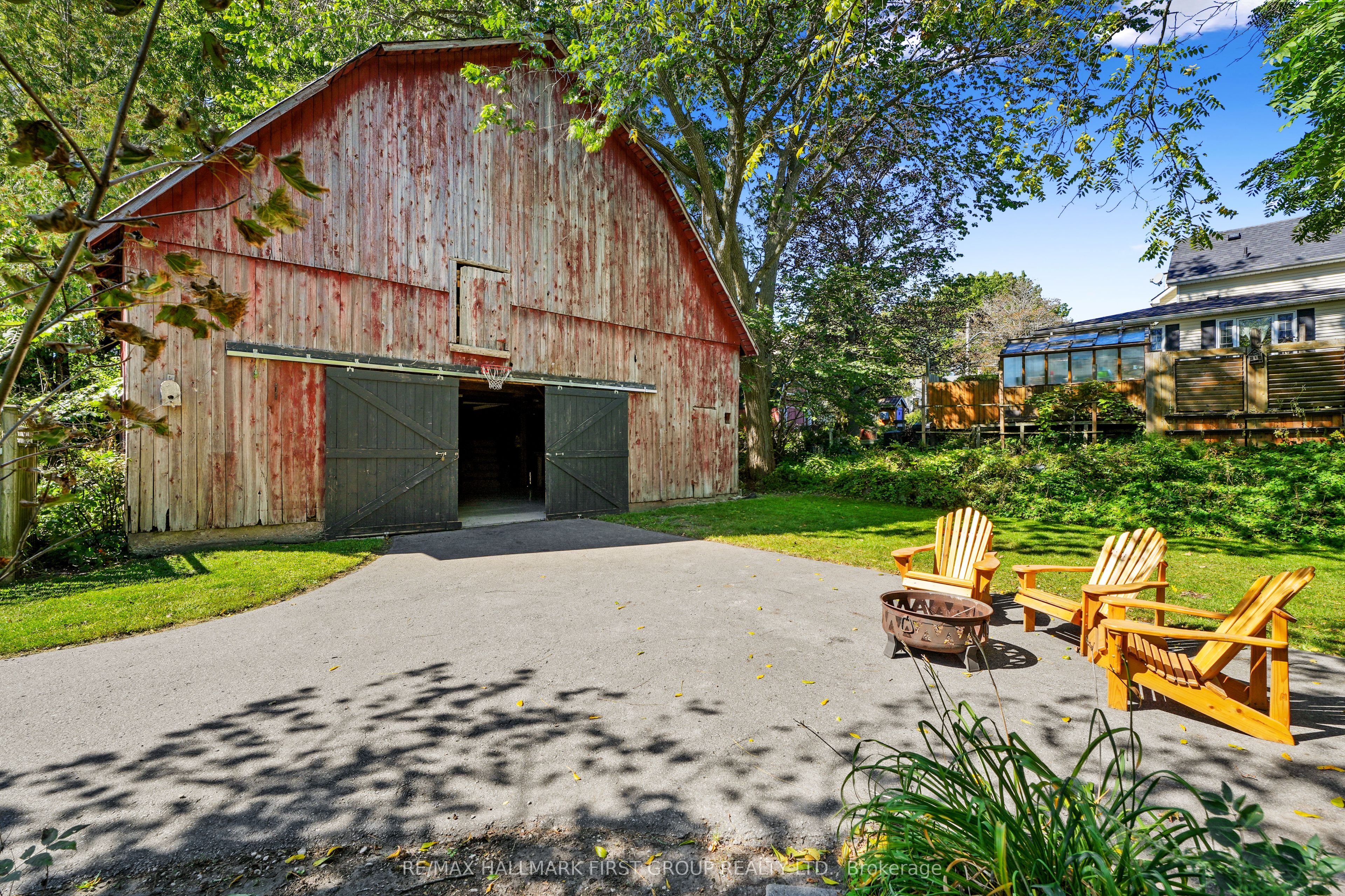 63 King Street E Property Photo 42