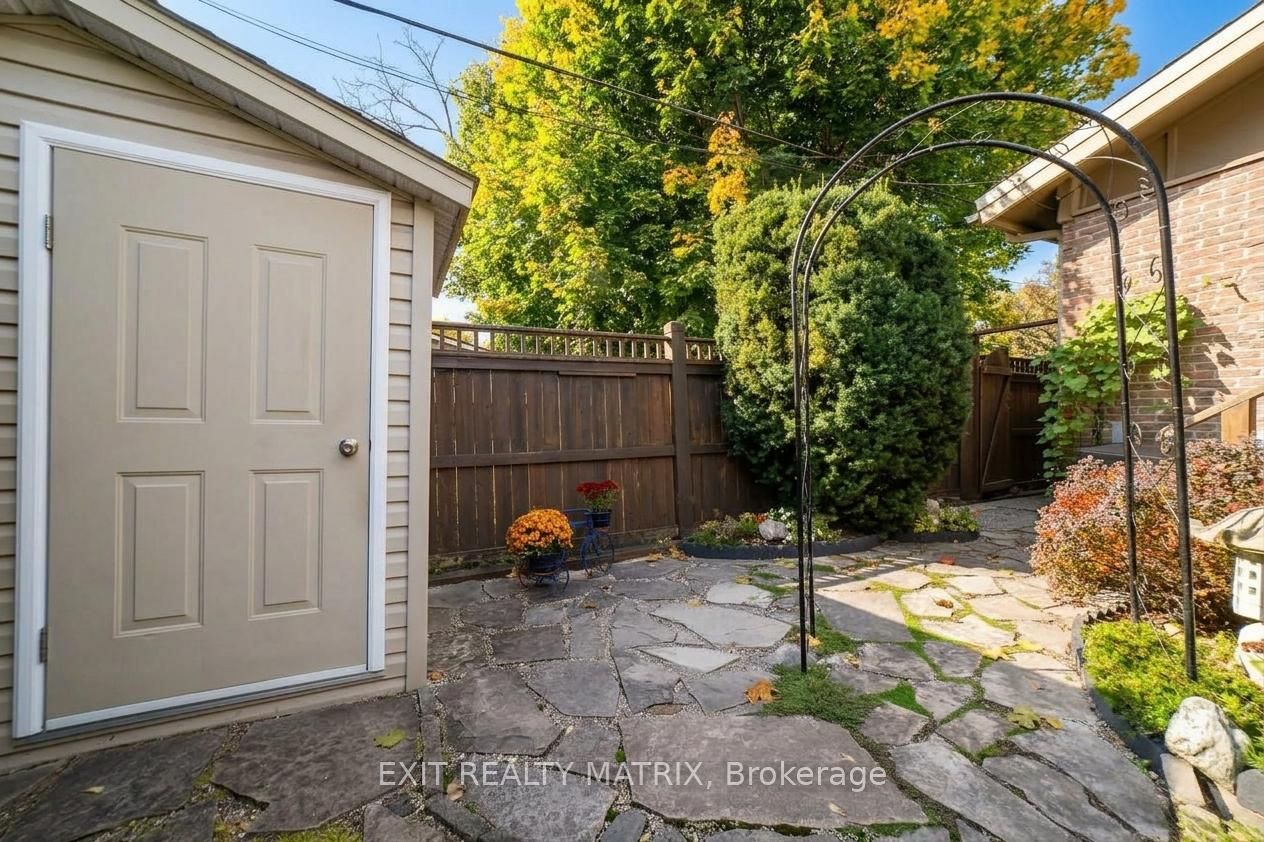 1866 Lenester Avenue Property Photo 46