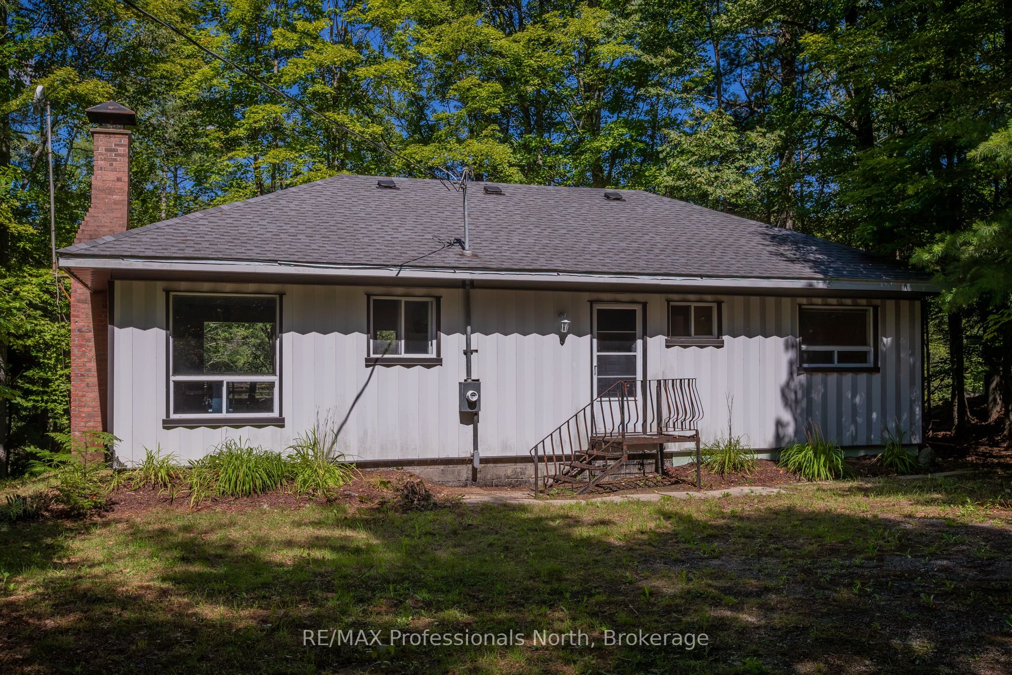 1114 River Haven Road N Property Photo 4
