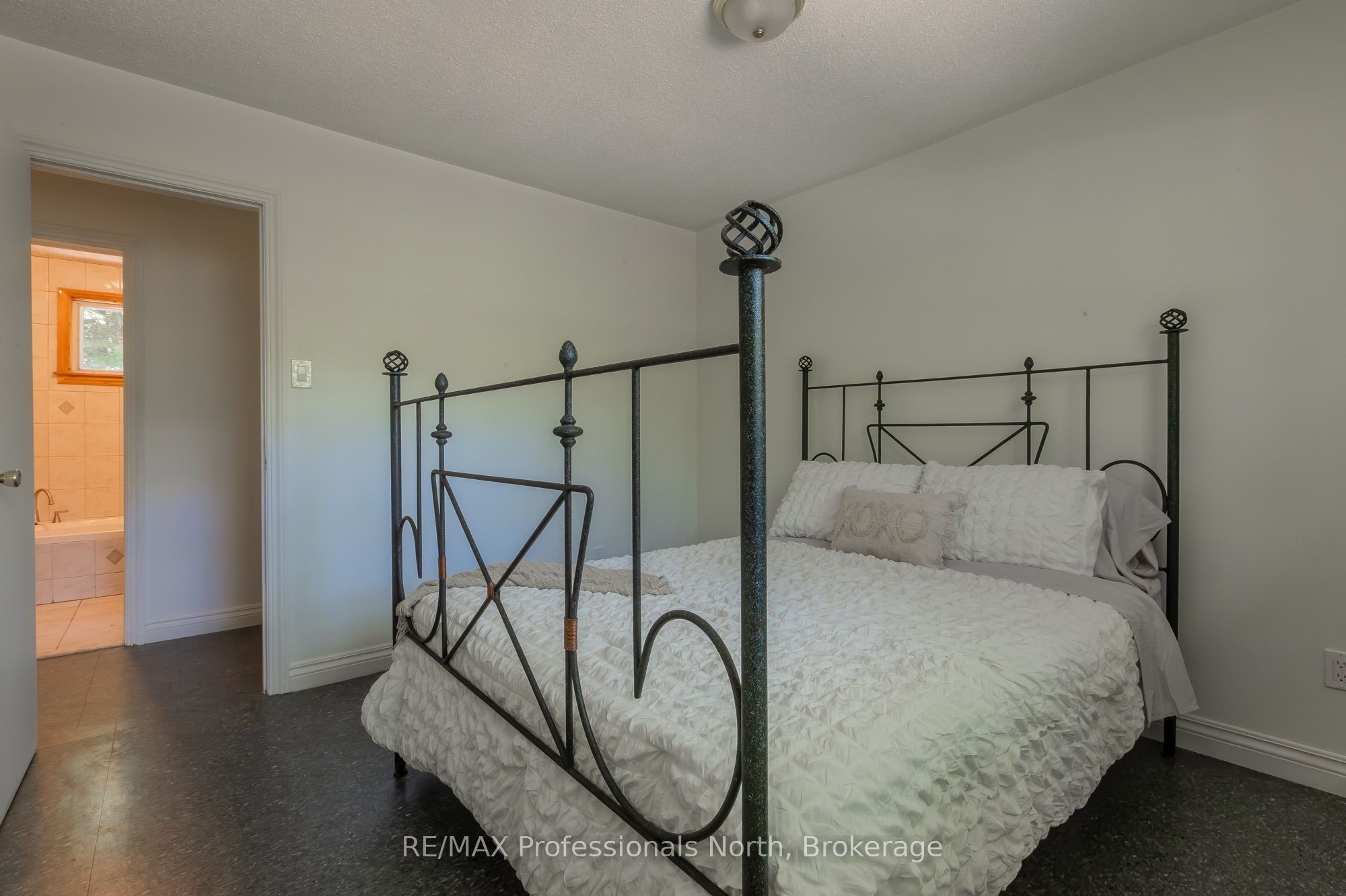 1114 River Haven Road N Property Photo 36