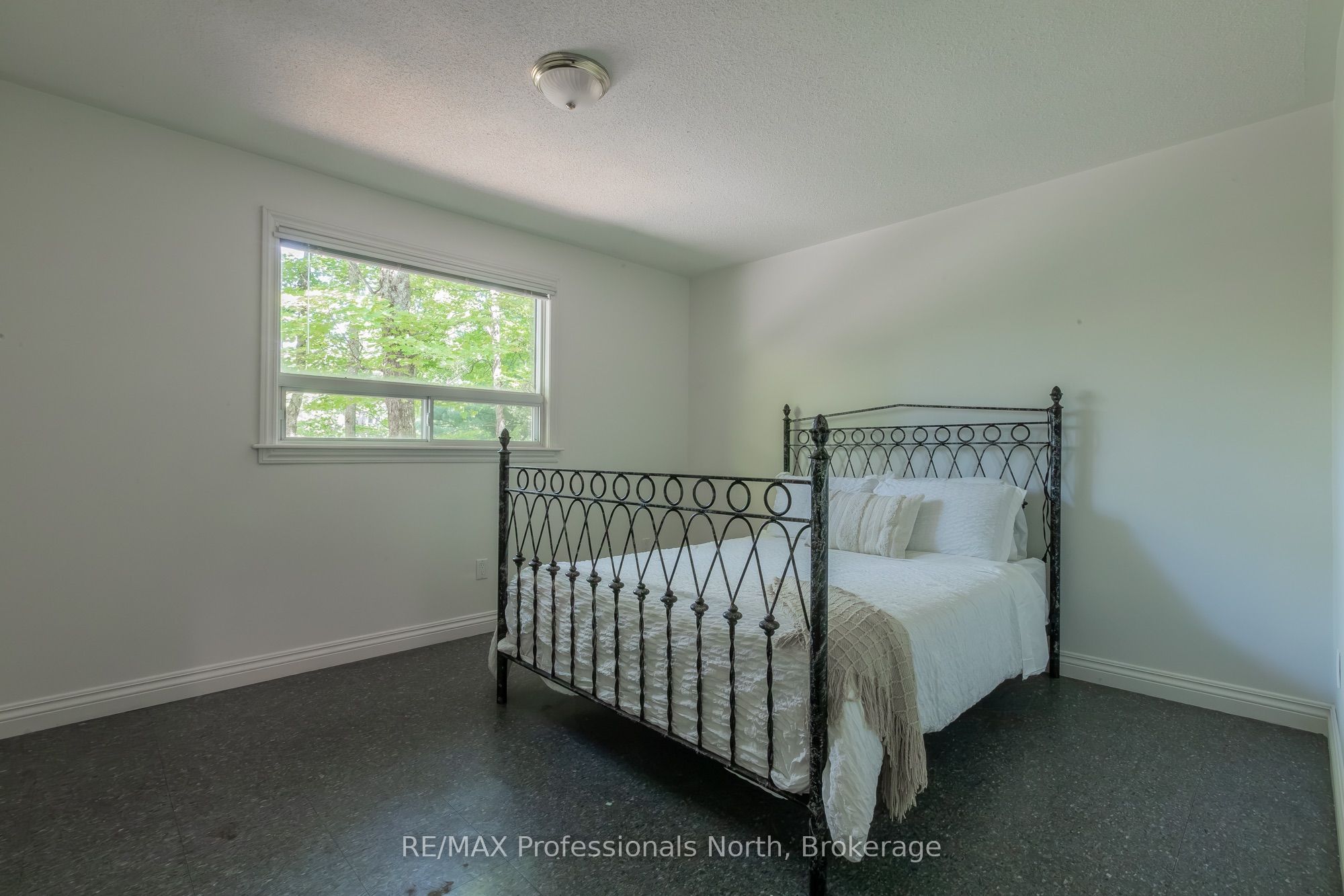 1114 River Haven Road N Property Photo 38